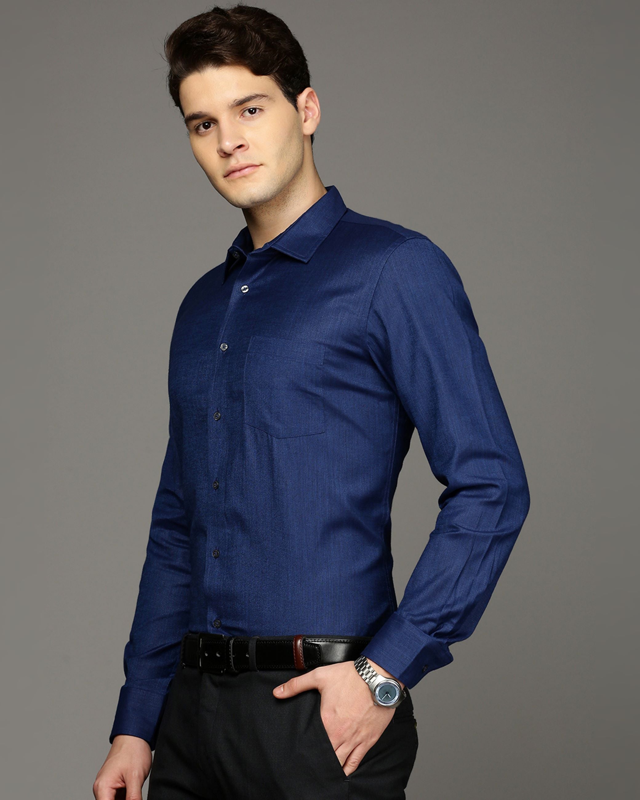 Men Navy Blue Cotton Blend Slim Shirt