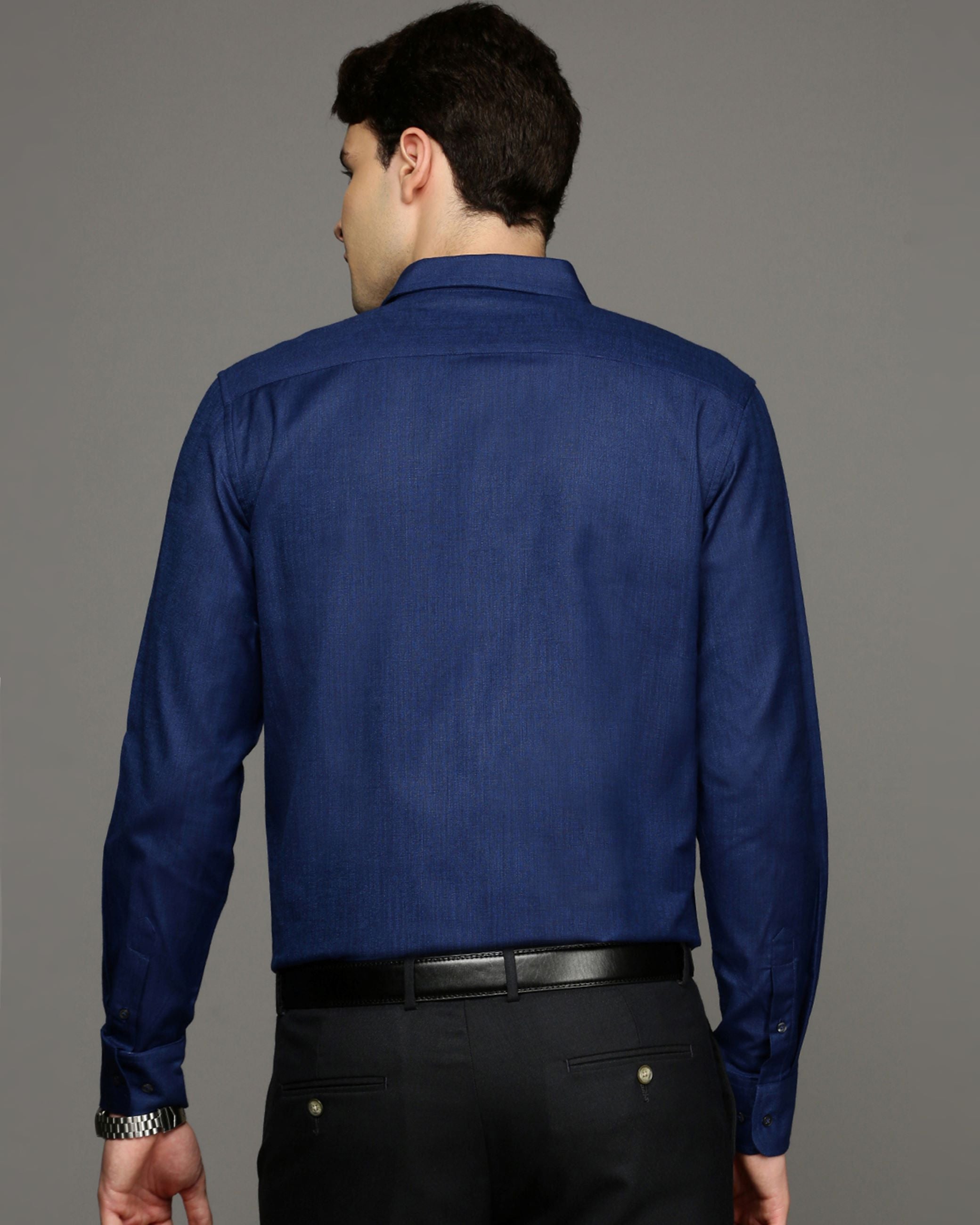 Men Navy Blue Cotton Blend Slim Shirt
