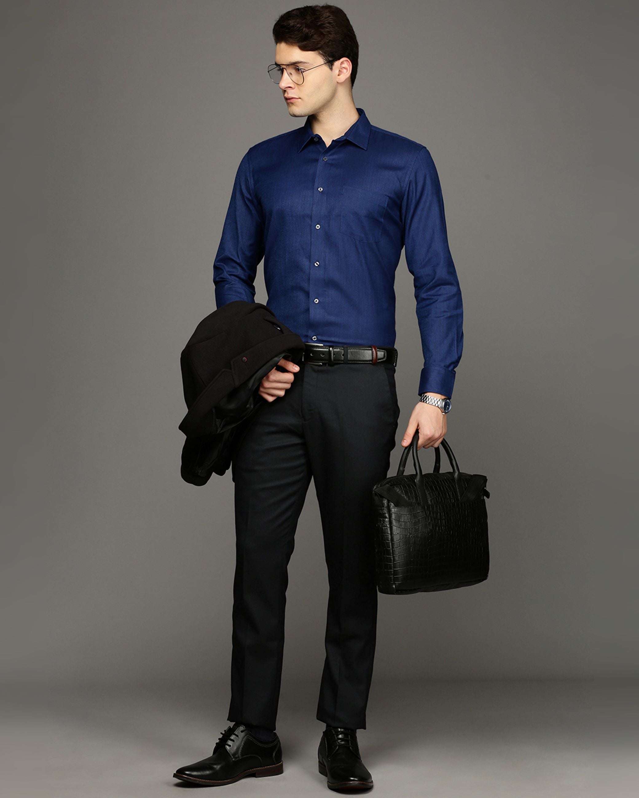 Men Navy Blue Cotton Blend Slim Shirt