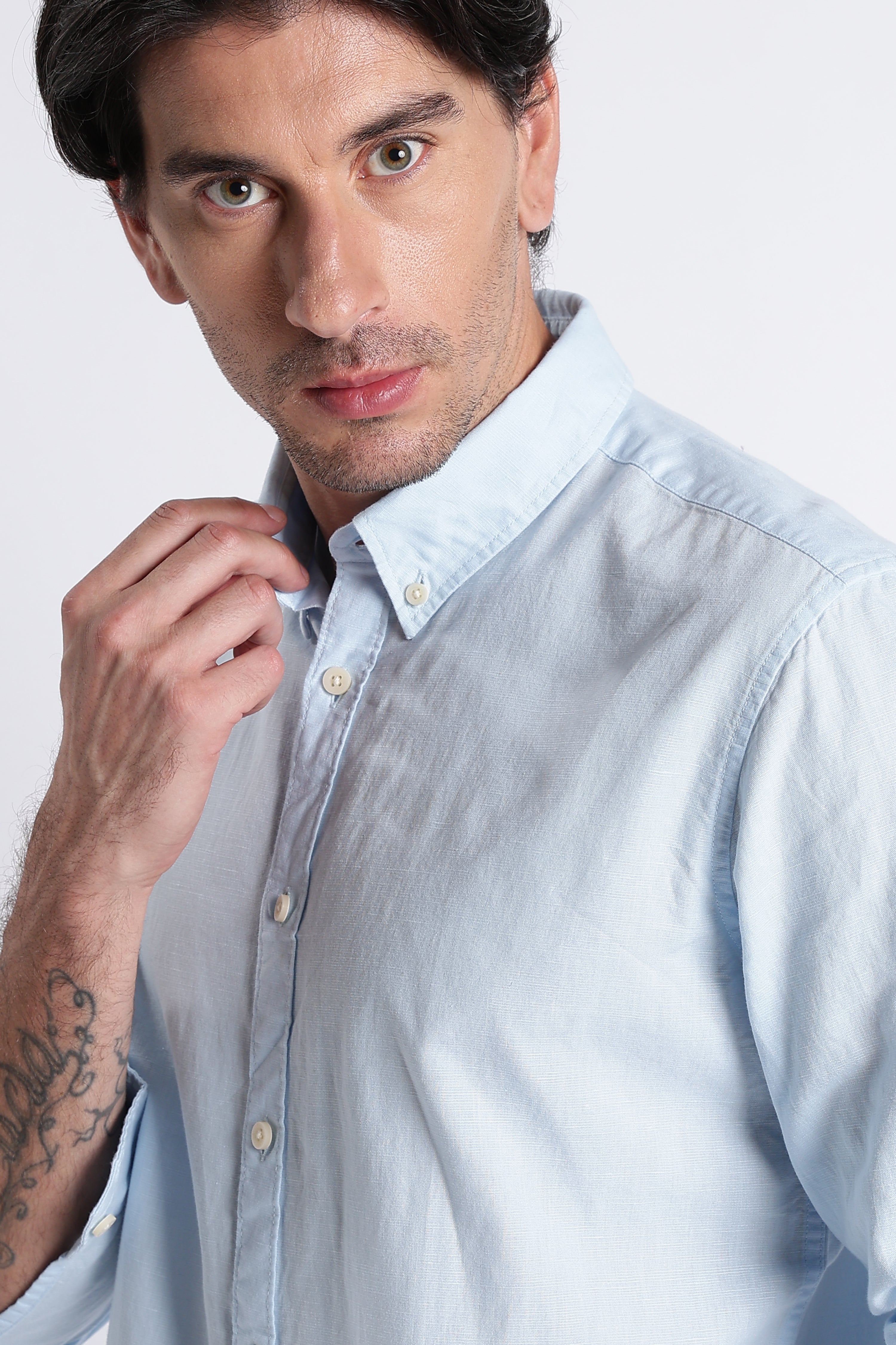 Men Premium Cotton Linen Slim Fit Solid Shirt