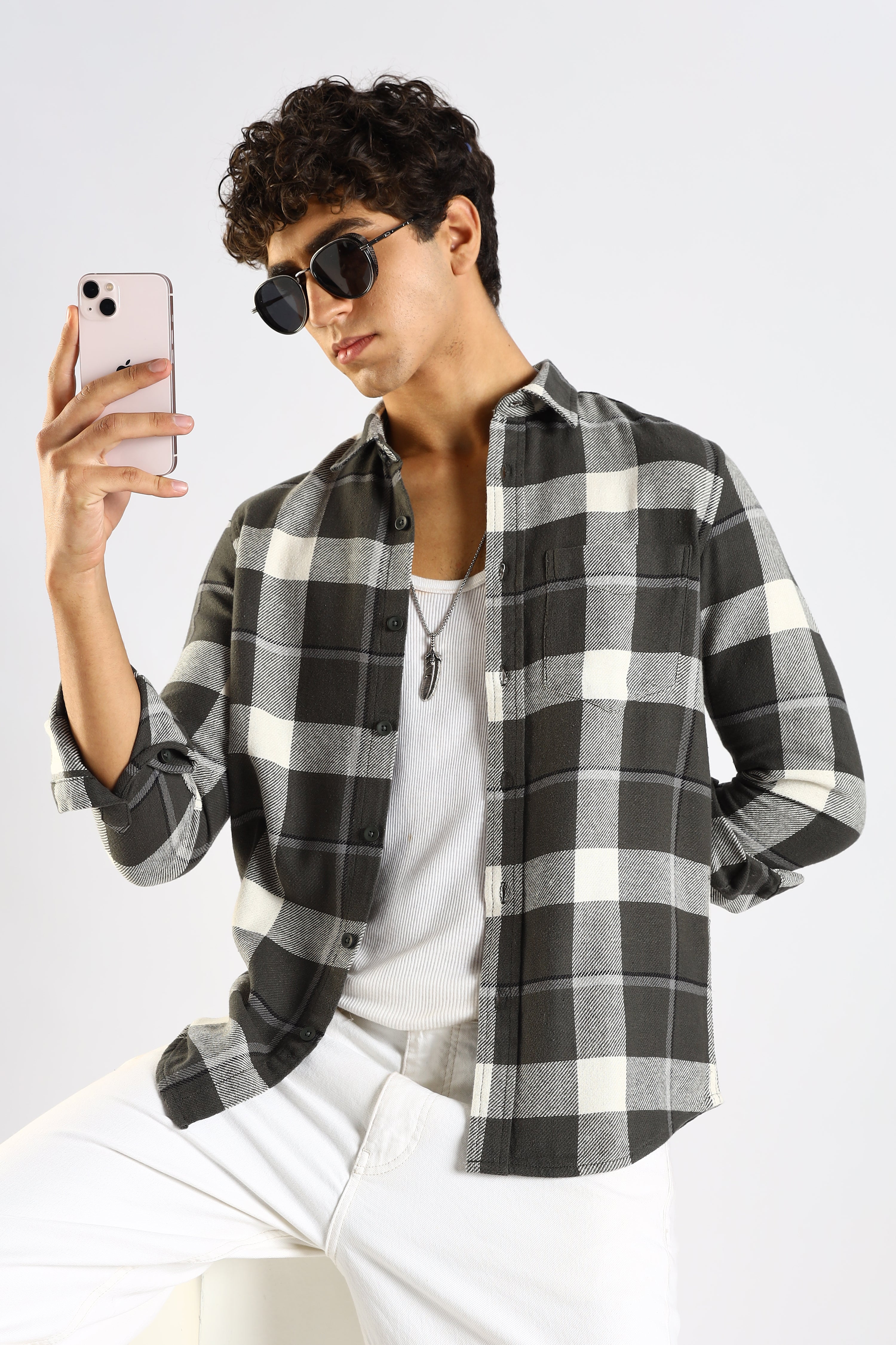 Men Green Cotton Blend Checked Shirt
