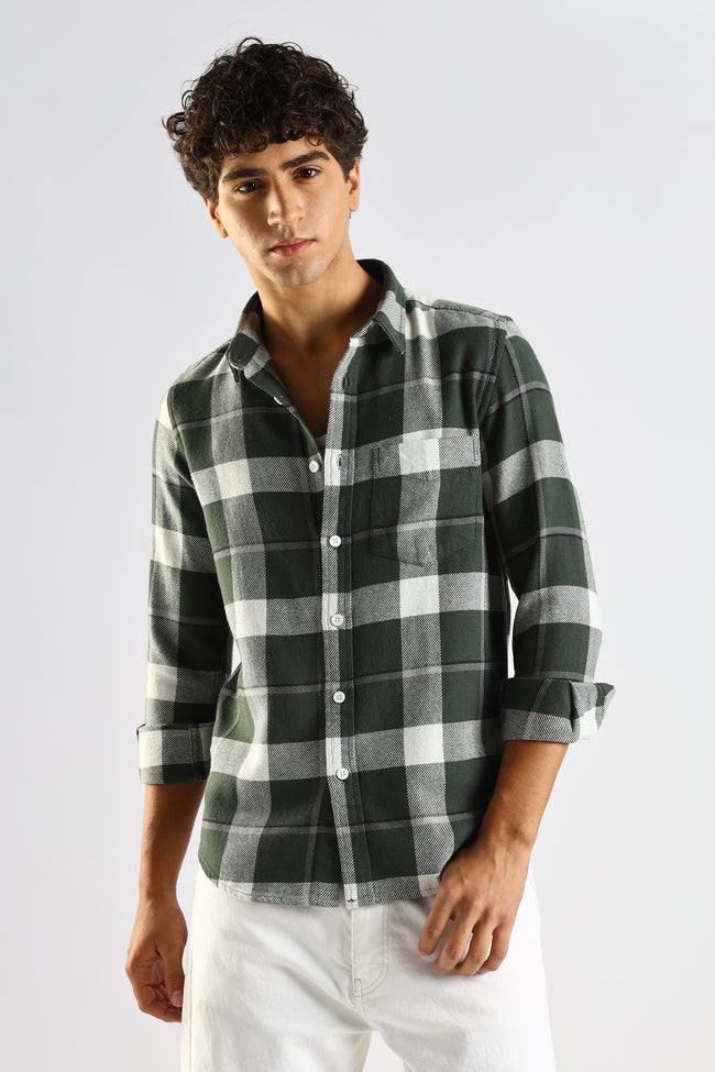 Men Green Cotton Blend Slim Checked Shirt