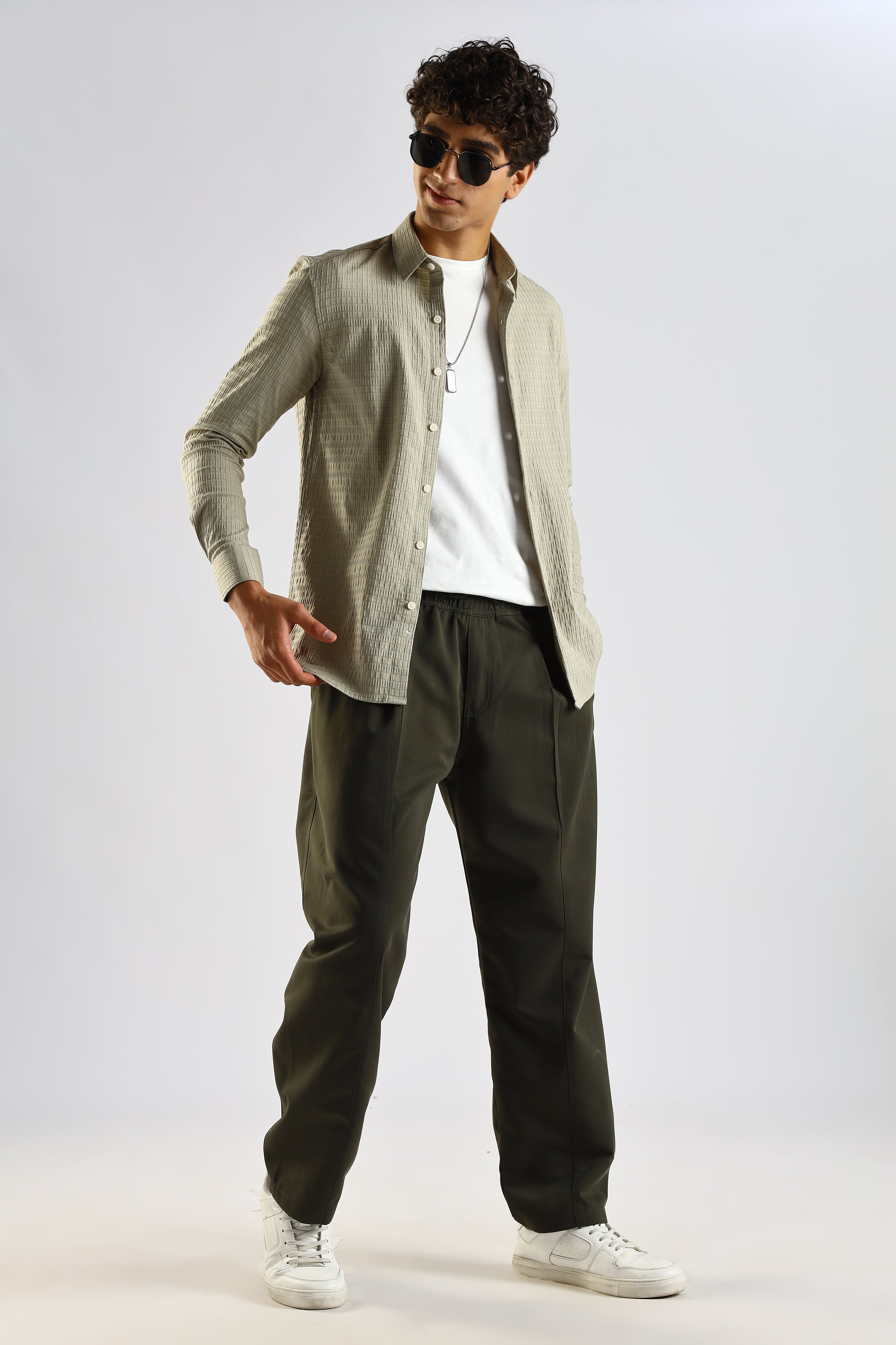 Men Green Poly Blend Slim Fit Shirt
