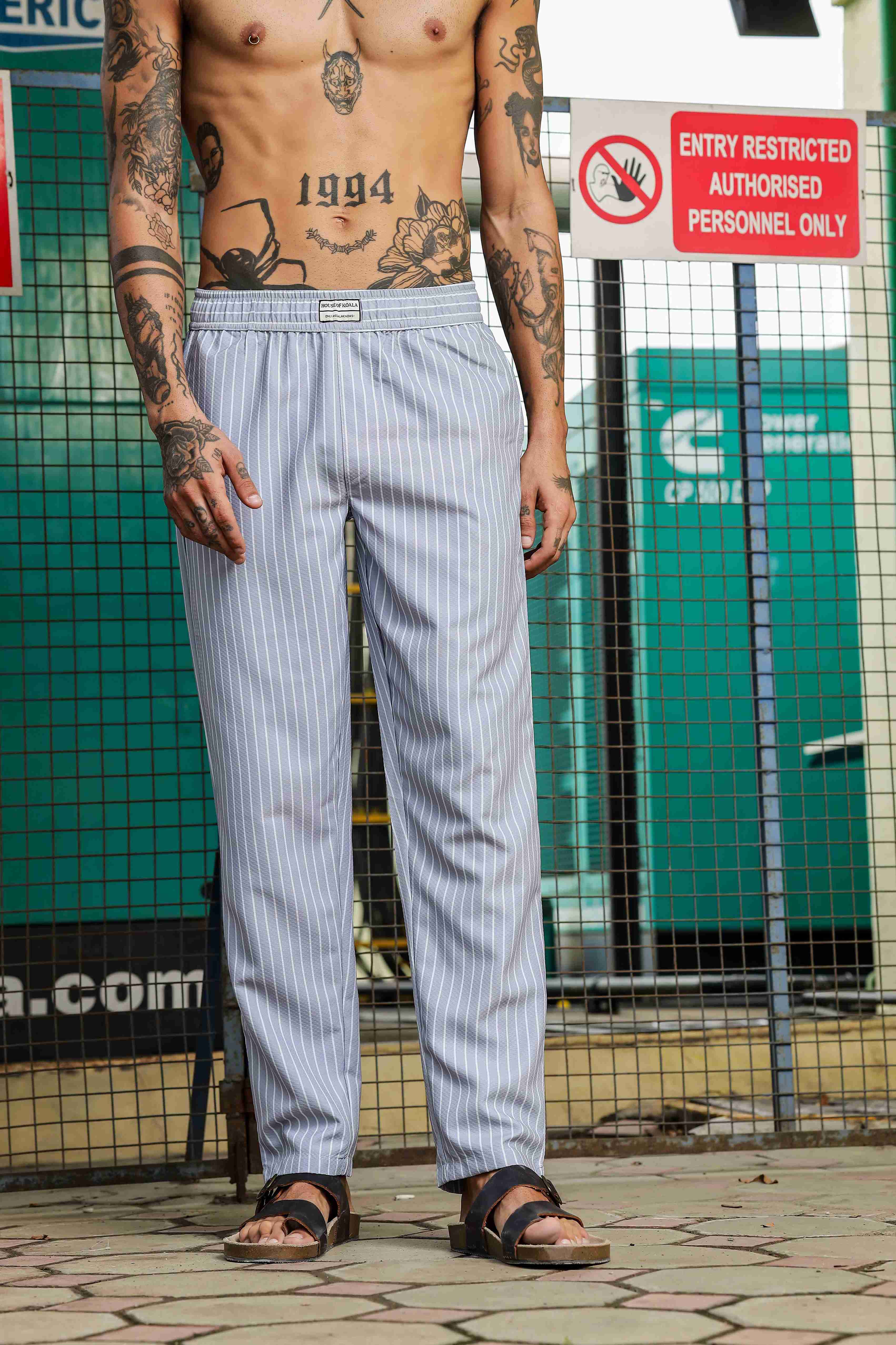 Men Grey Relaxed Fit Pants