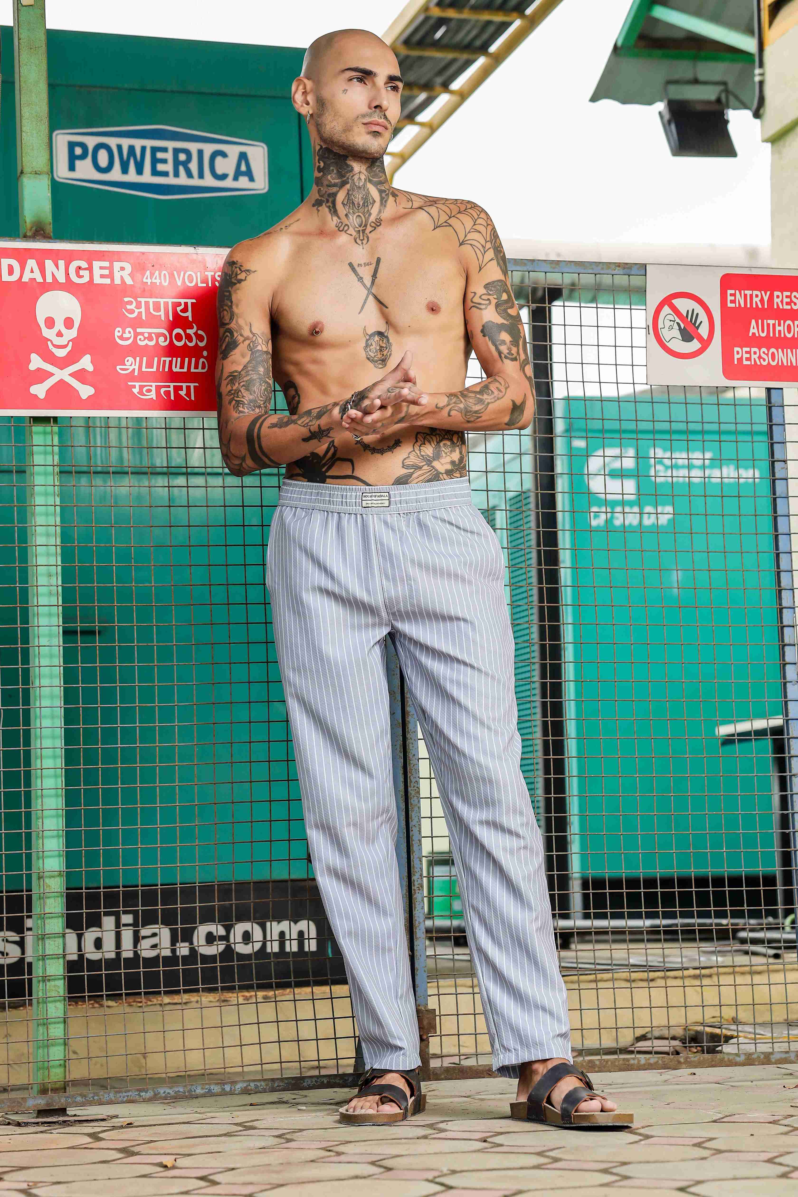 Men Grey Relaxed Fit Pants