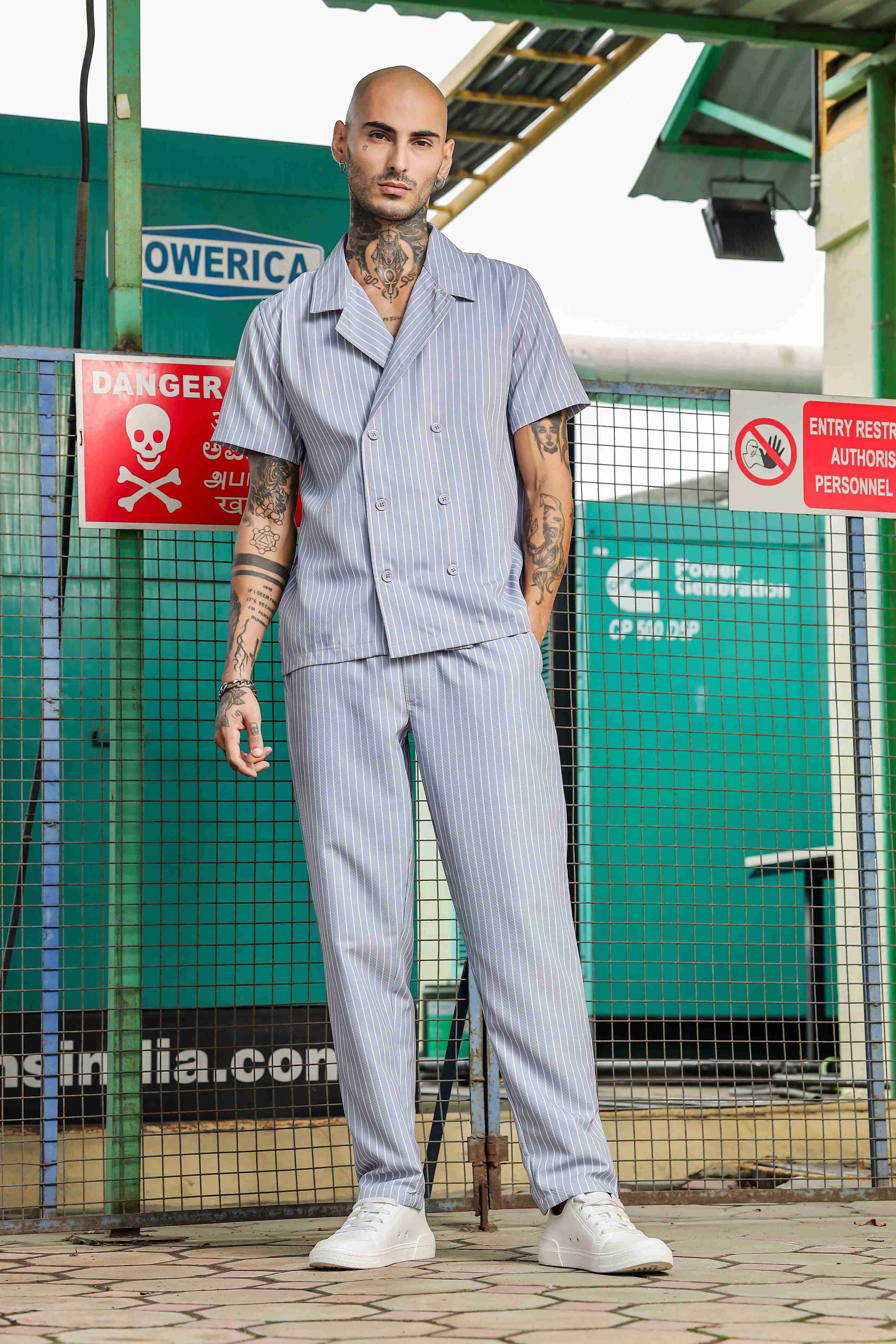 Men Grey Relaxed Fit Pants