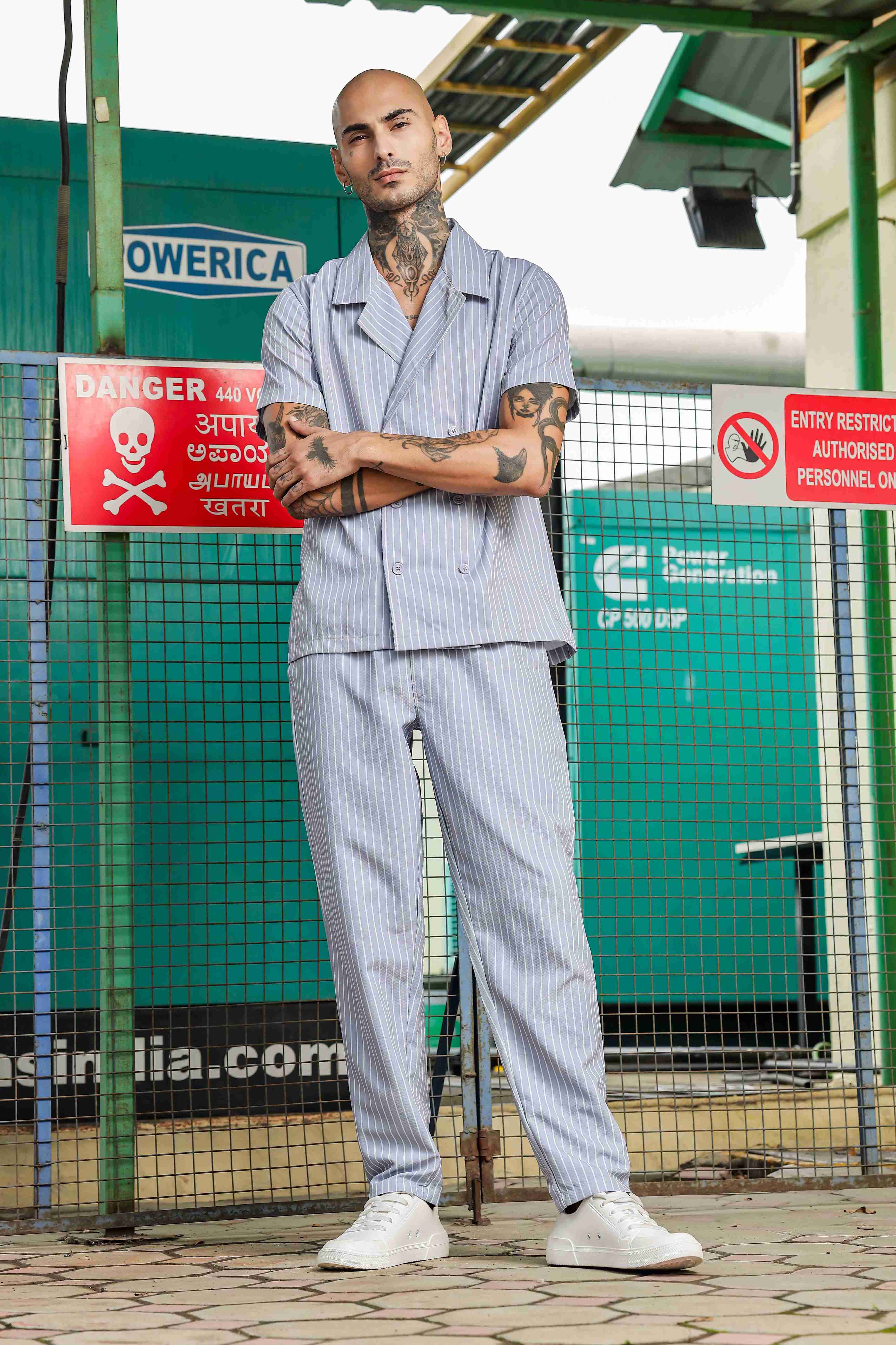 Men Grey Relaxed Fit Pants