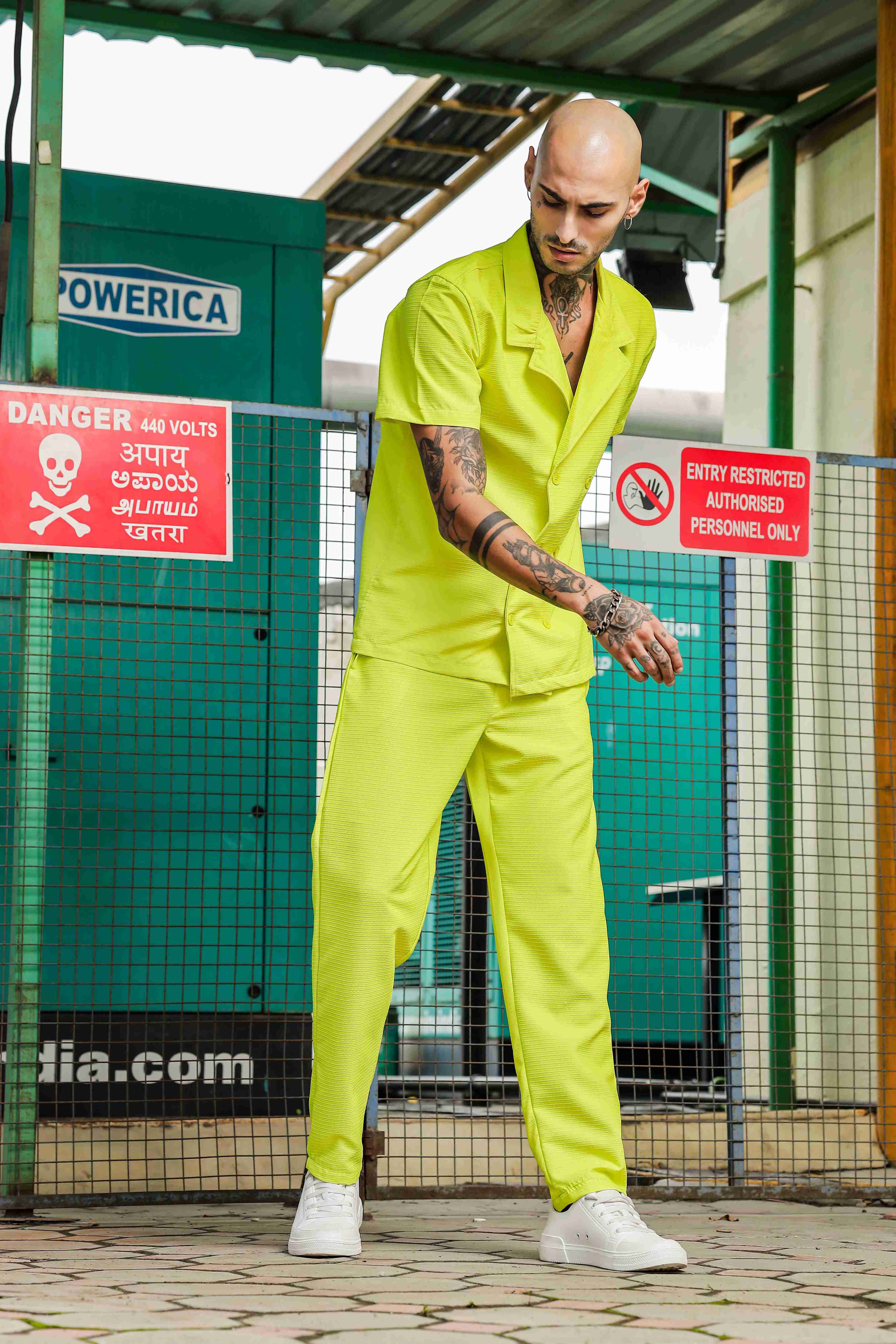 Men Green Relaxed Fit Pants