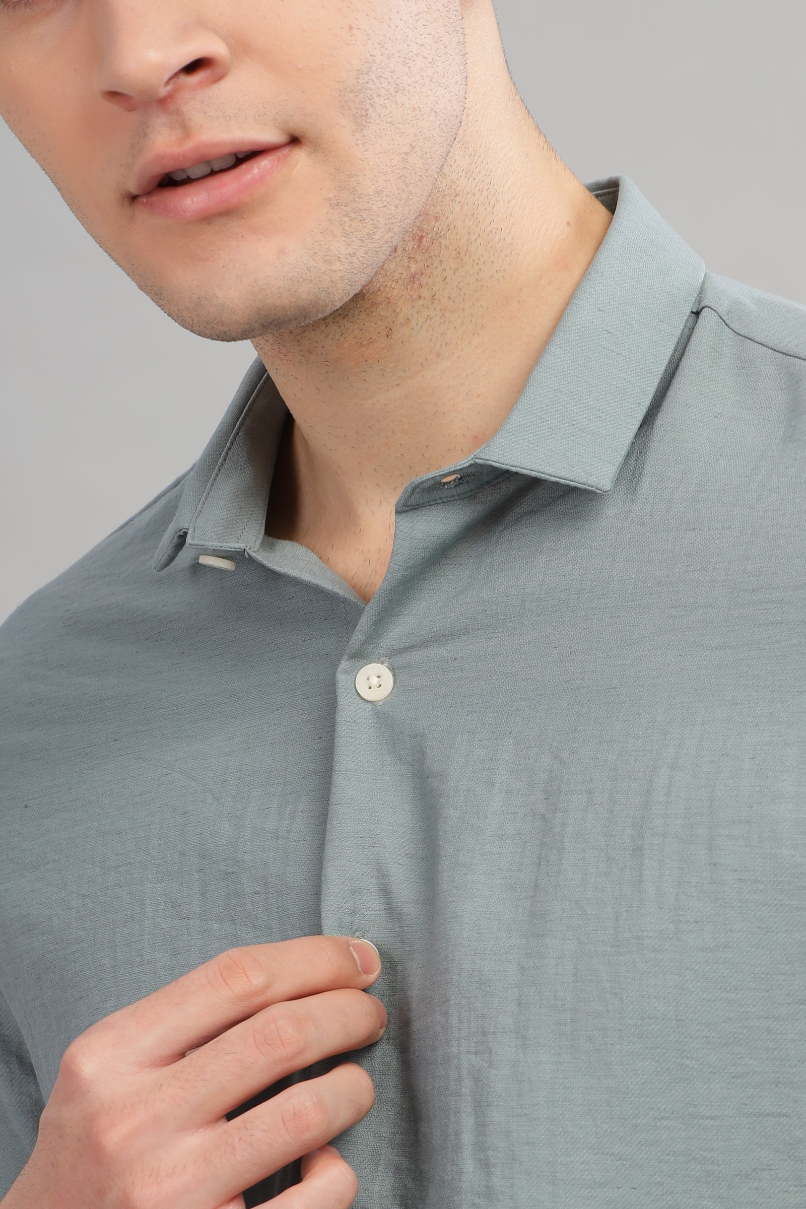 Men Pale Blue Slim Fit Shirt