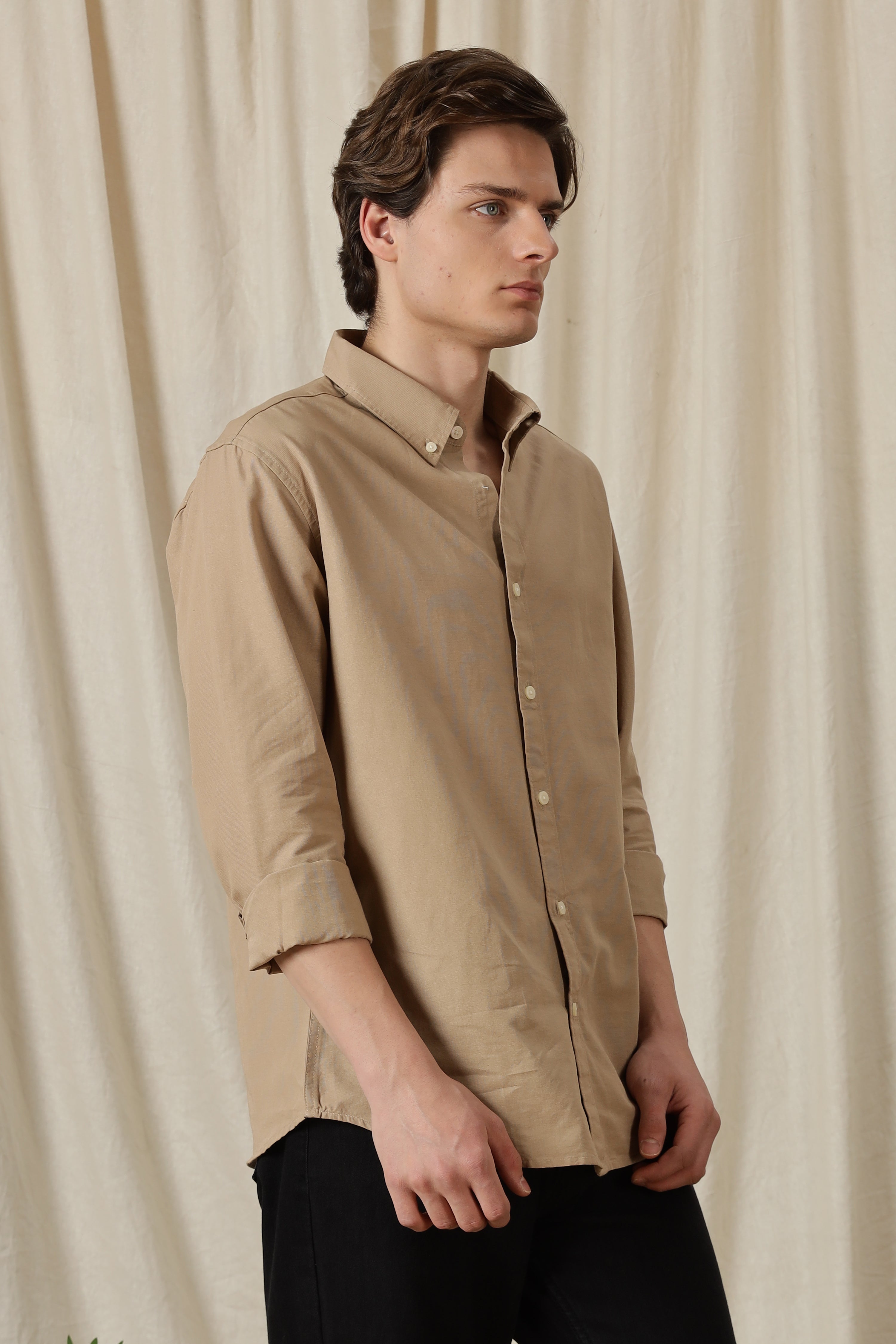 Men Classic Button-Down Solid Casual Shirt
