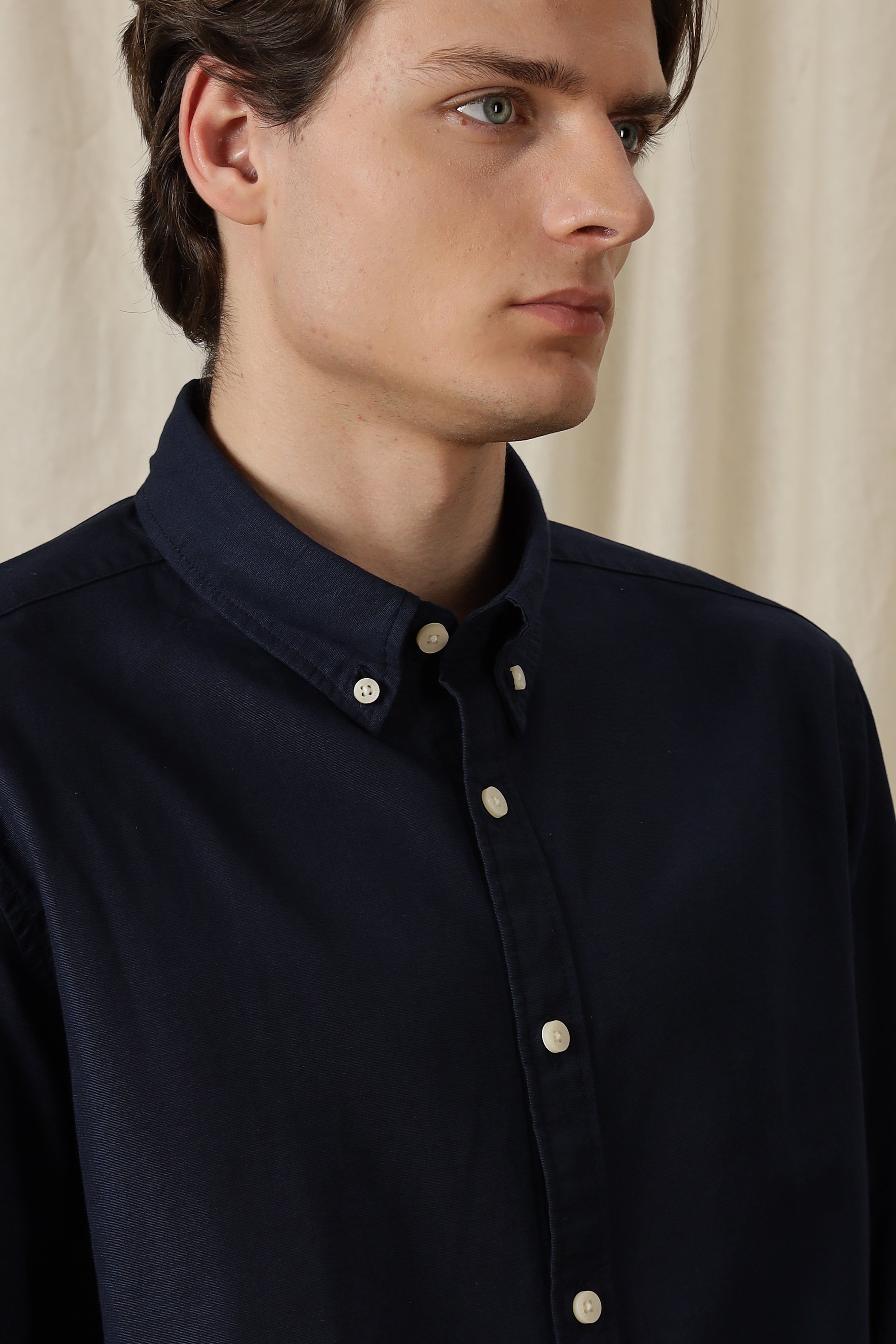 Men Classic Button-Down Solid Casual Shirt
