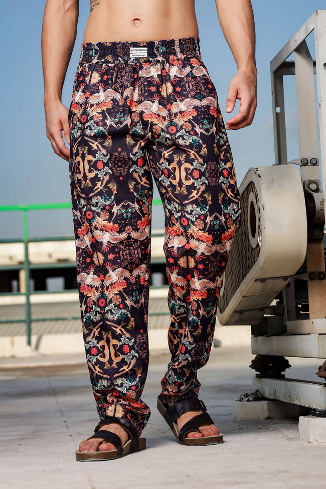 Men Black Abstract Print Pants