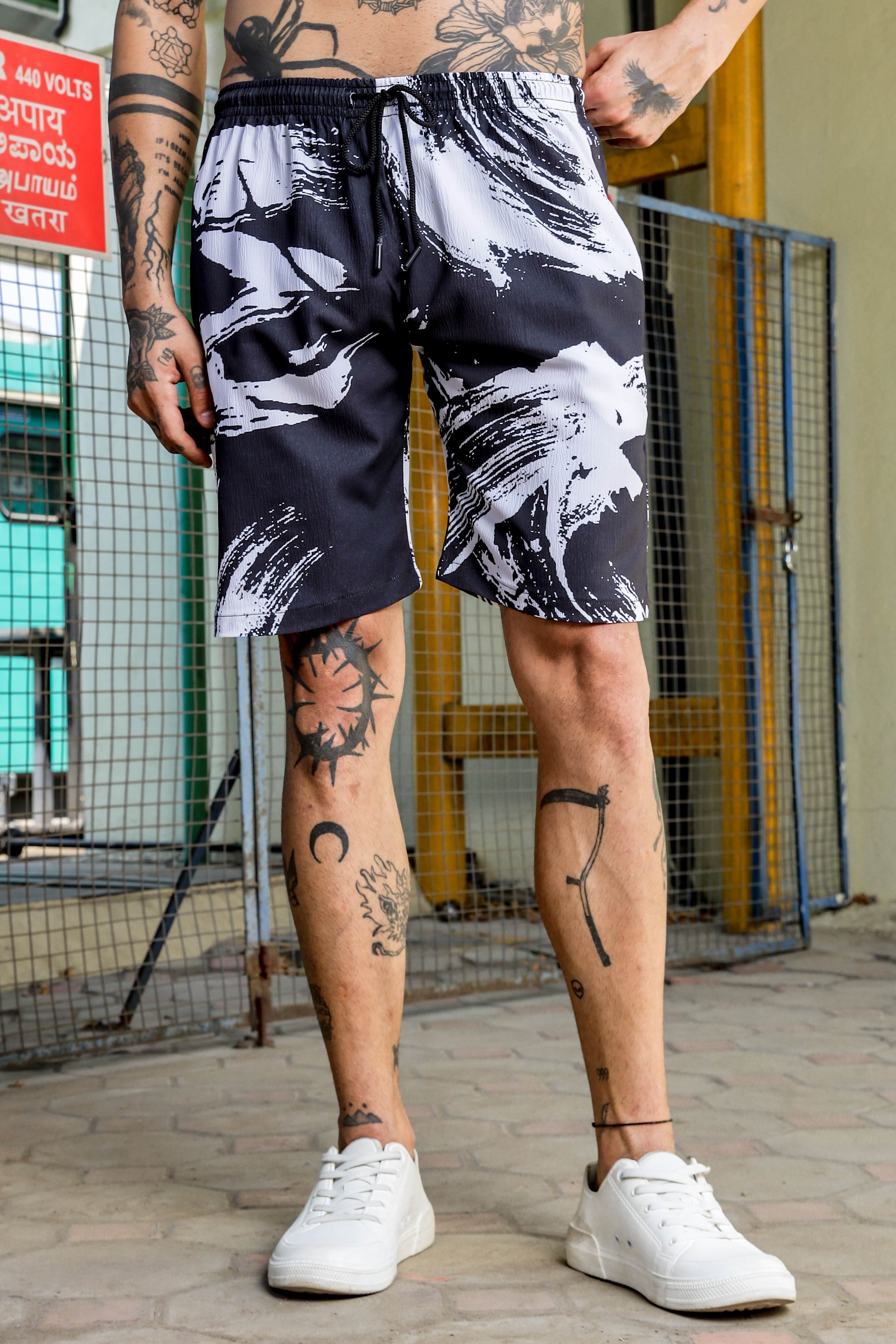 Men Black Abstract Print Shorts