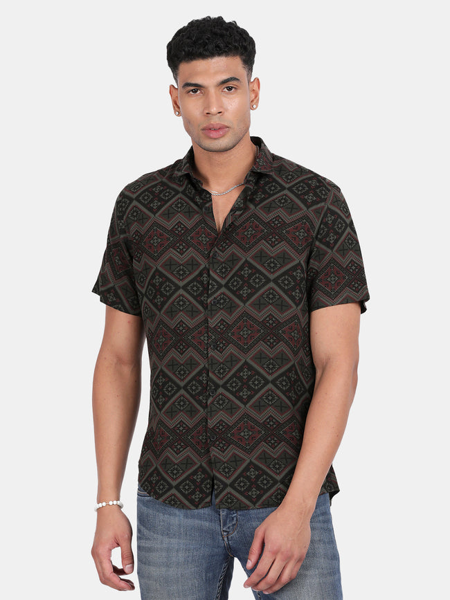 Men Dark green Slim Fit Spread Collar Half Sleeve Casual Shirt