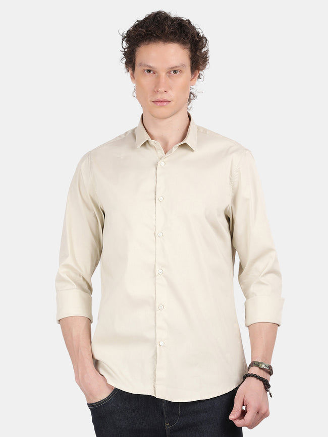 Men Cream Slim Fit Spread Collar Full Sleeve Casual Shirt