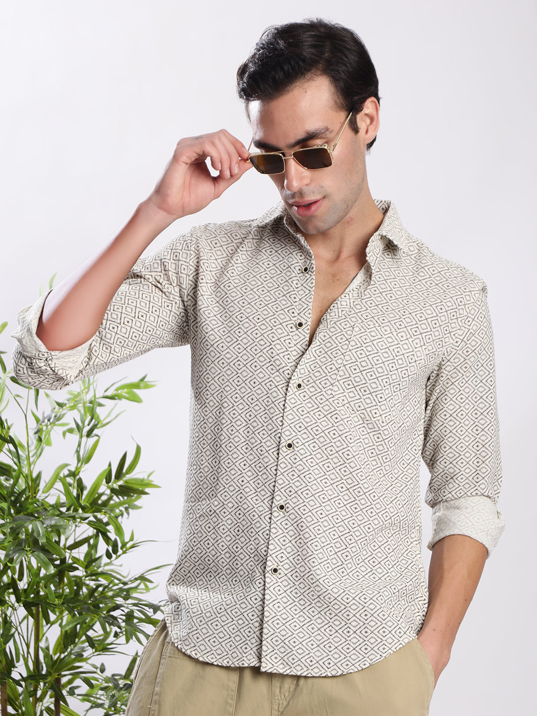 Men Beige Geometric Print Single Pocket Shirt
