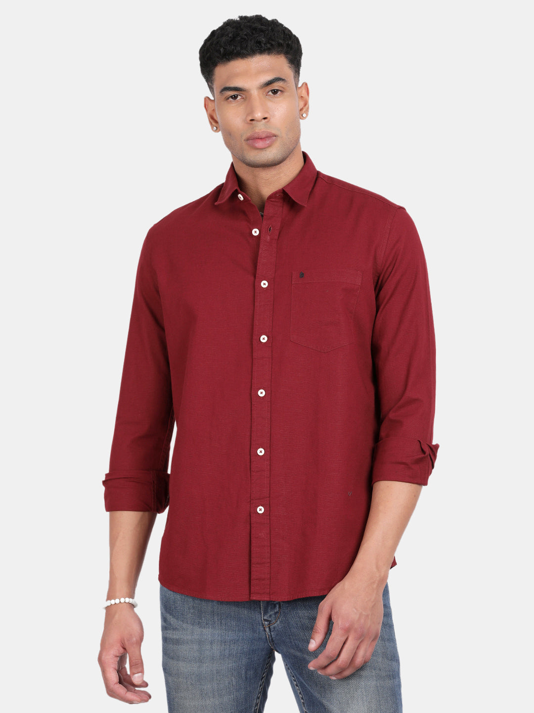 Men Maroon Slim Fit Spread Collar Full Sleeve Casual Shirt