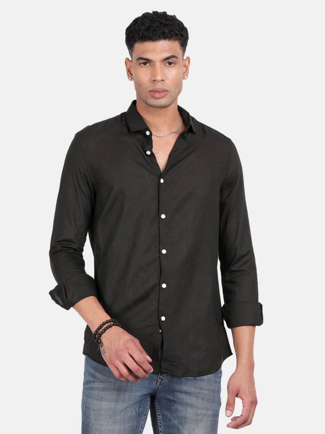 Men Black Slim Fit Spread Collar Full Sleeve Casual Shirt