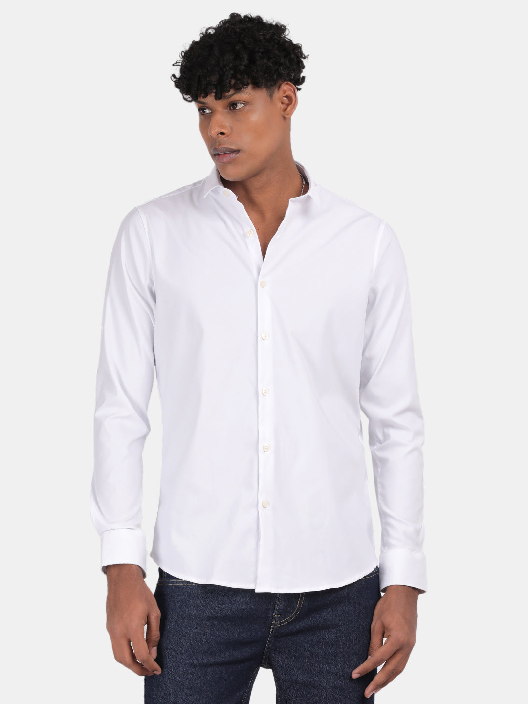 Men White Slim Fit Spread Collar Full Sleeve Casual Shirt