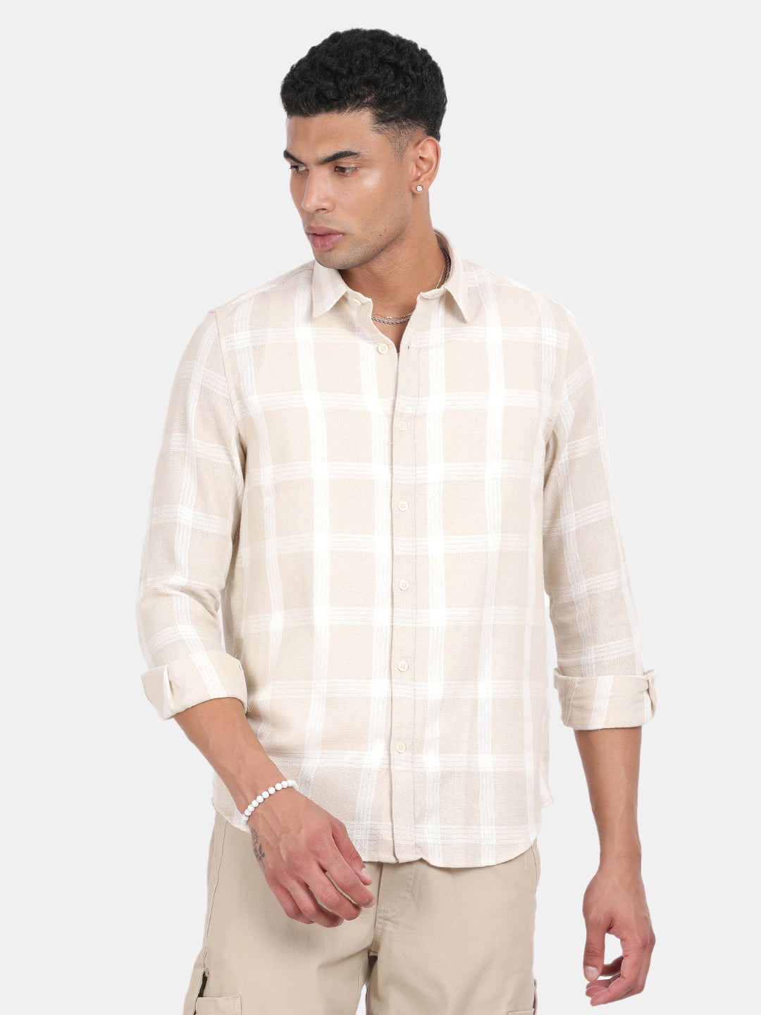 Men Off white Slim Fit Spread Collar Full Sleeve Casual Shirt