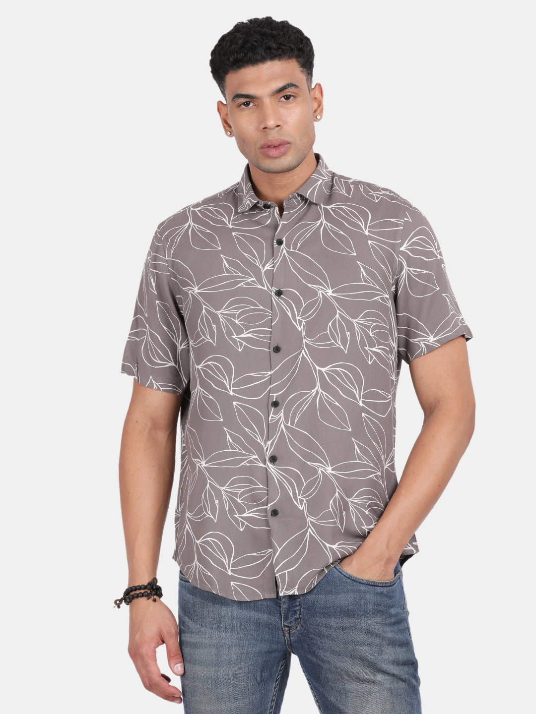 Men Light grey Slim Fit Spread Collar Half Sleeve Casual Shirt