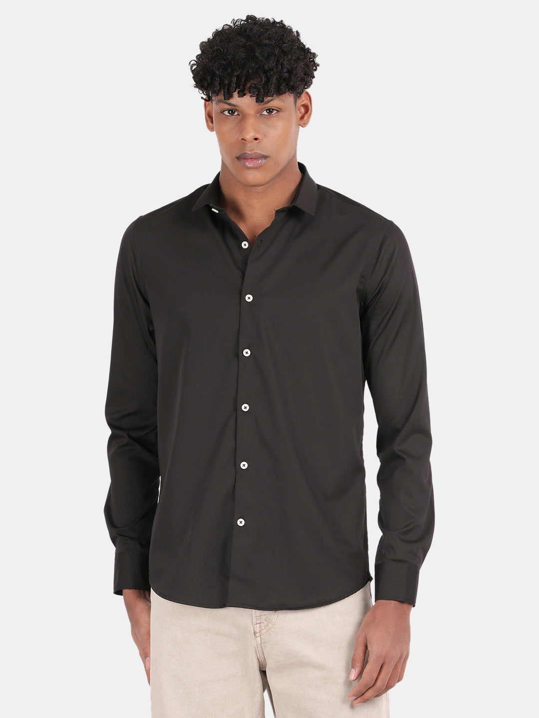 Men Black Slim Fit Spread Collar Full Sleeve Casual Shirt