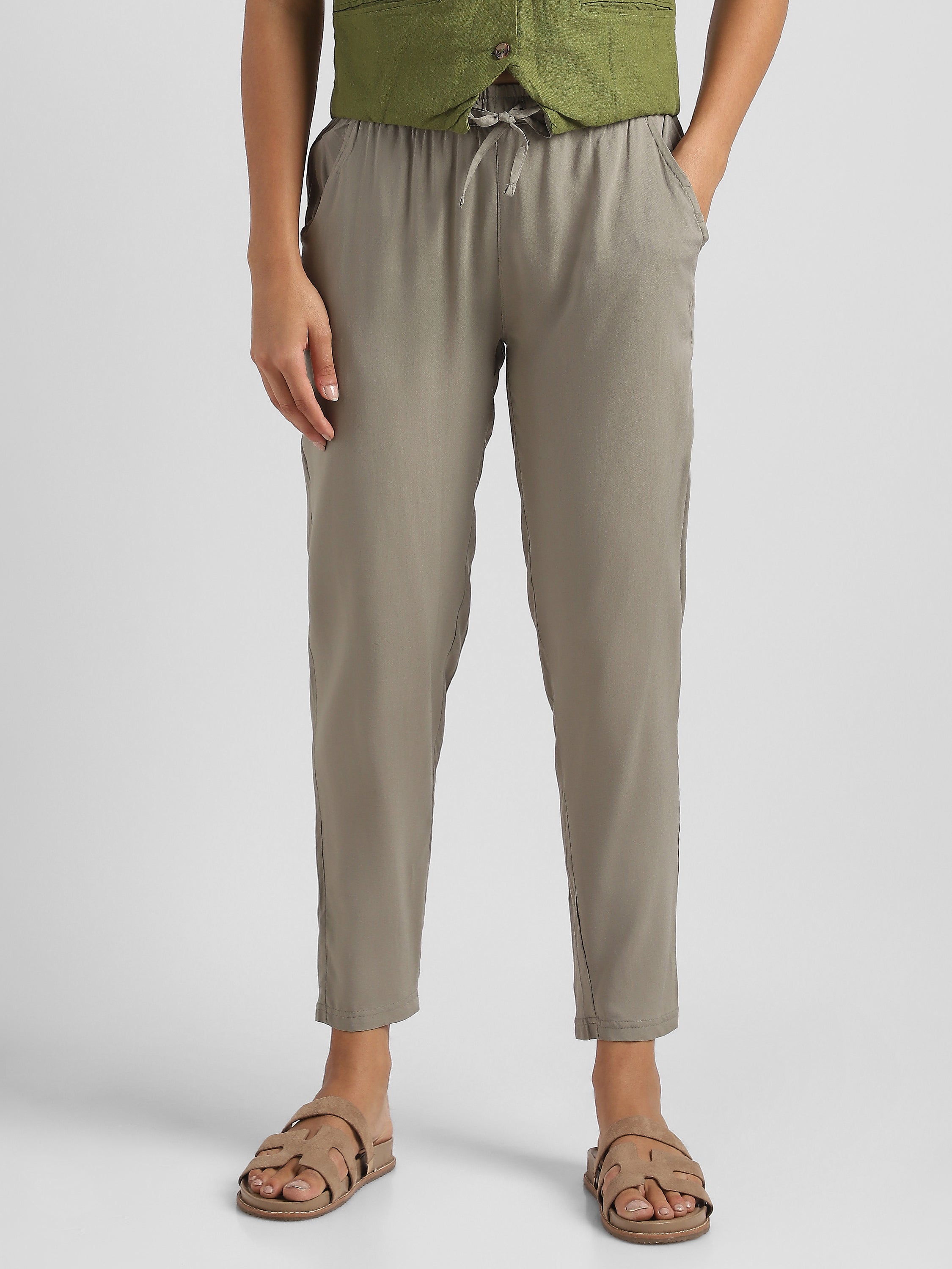 Women Olive Straight fit pants