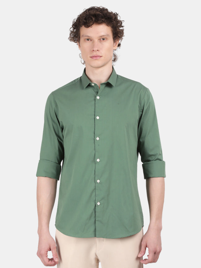 Men Green Slim Fit Spread Collar Full Sleeve Casual Shirt