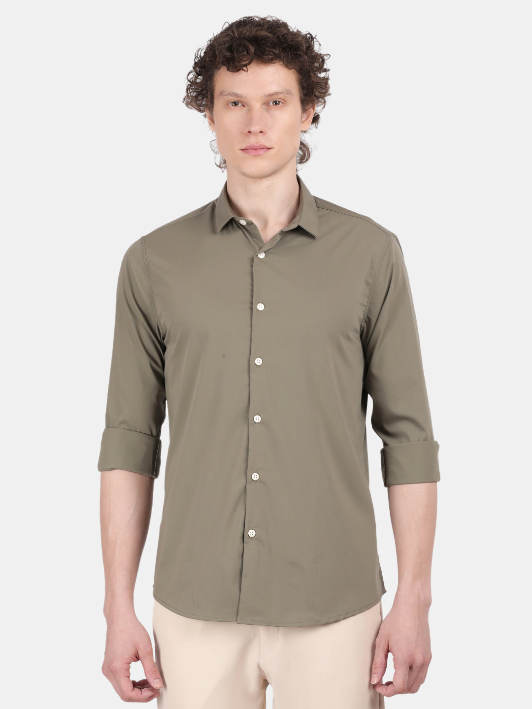 Men Olive Slim Fit Spread Collar Full Sleeve Casual Shirt