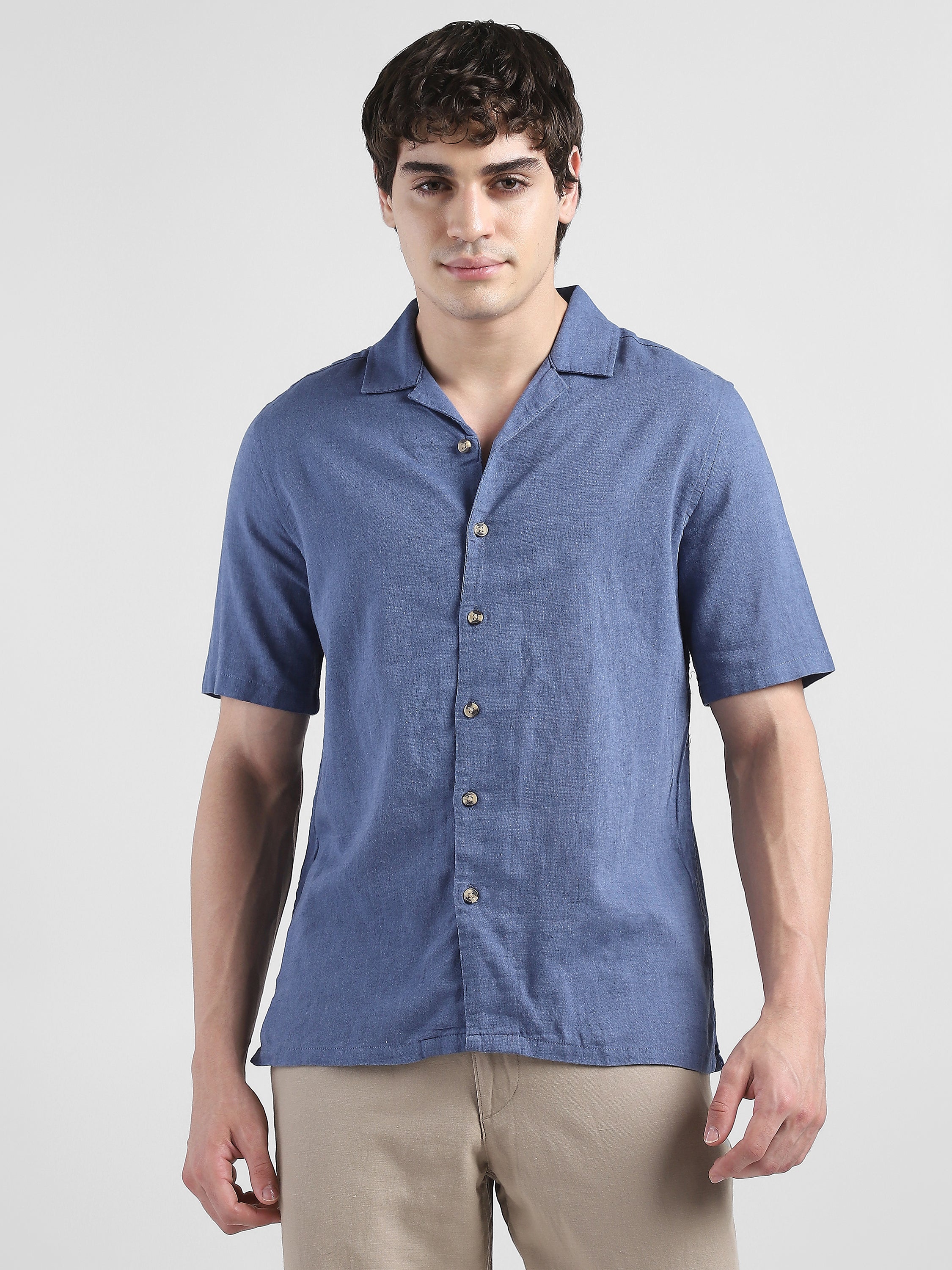 Men Blue Spread Collar Cotton Blend Shirt