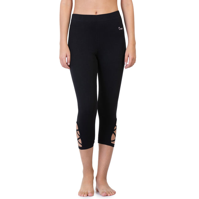 Women Black 3/4th Criss Cross Capri Pant