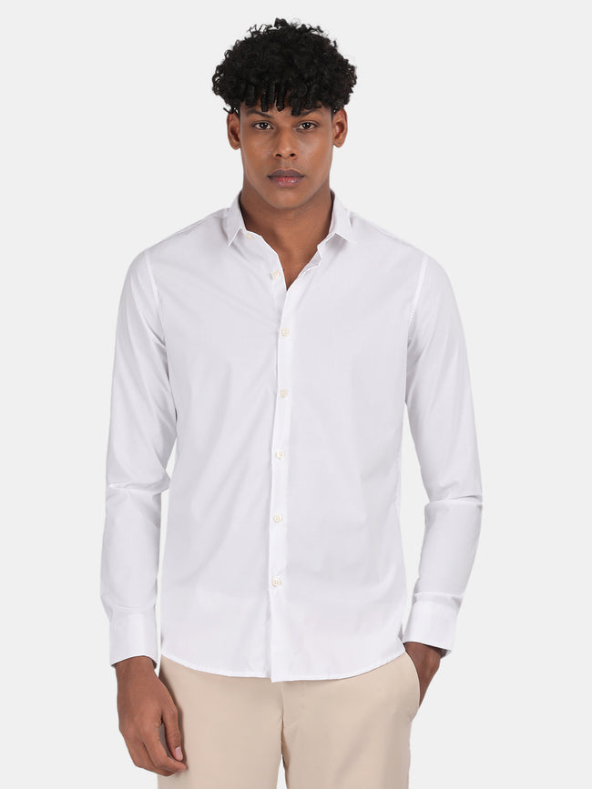 Men White Slim Fit Spread Collar Full Sleeve Casual Shirt