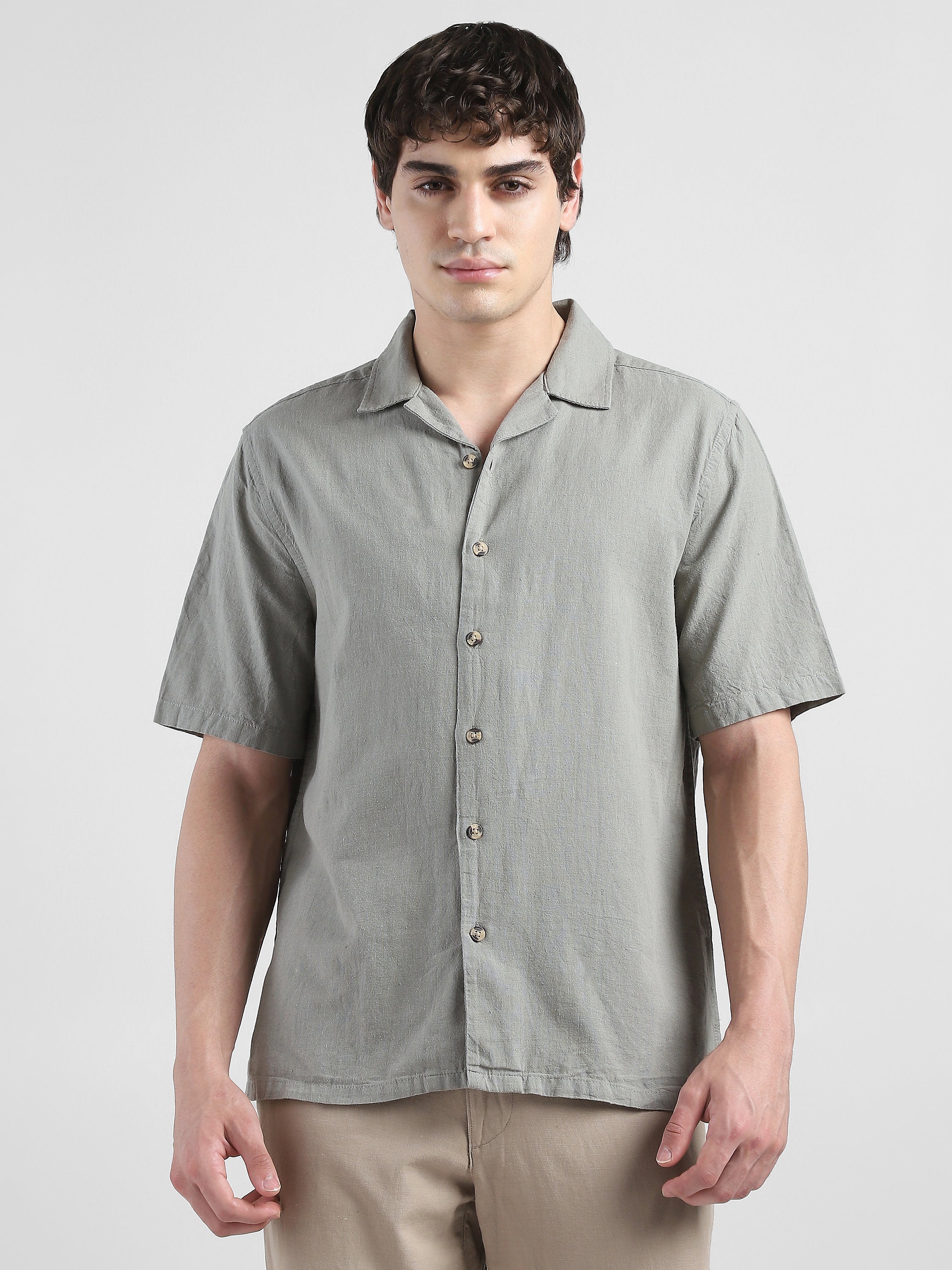 Men Olive Spread Collar Cotton Blend Shirt