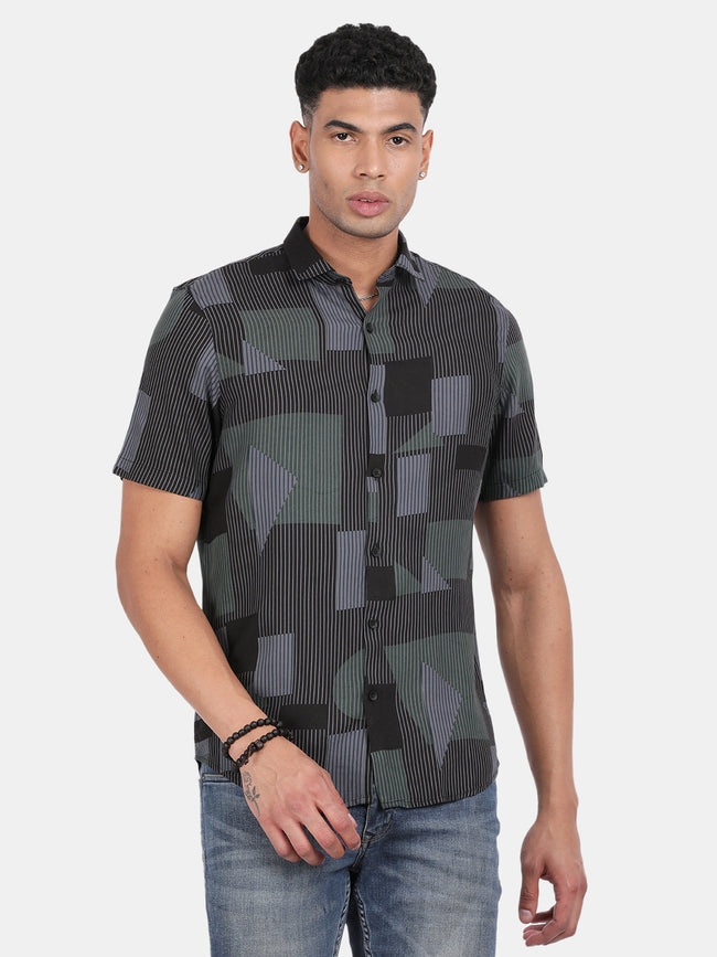 Men Black Slim Fit Spread Collar Half Sleeve Casual Shirt