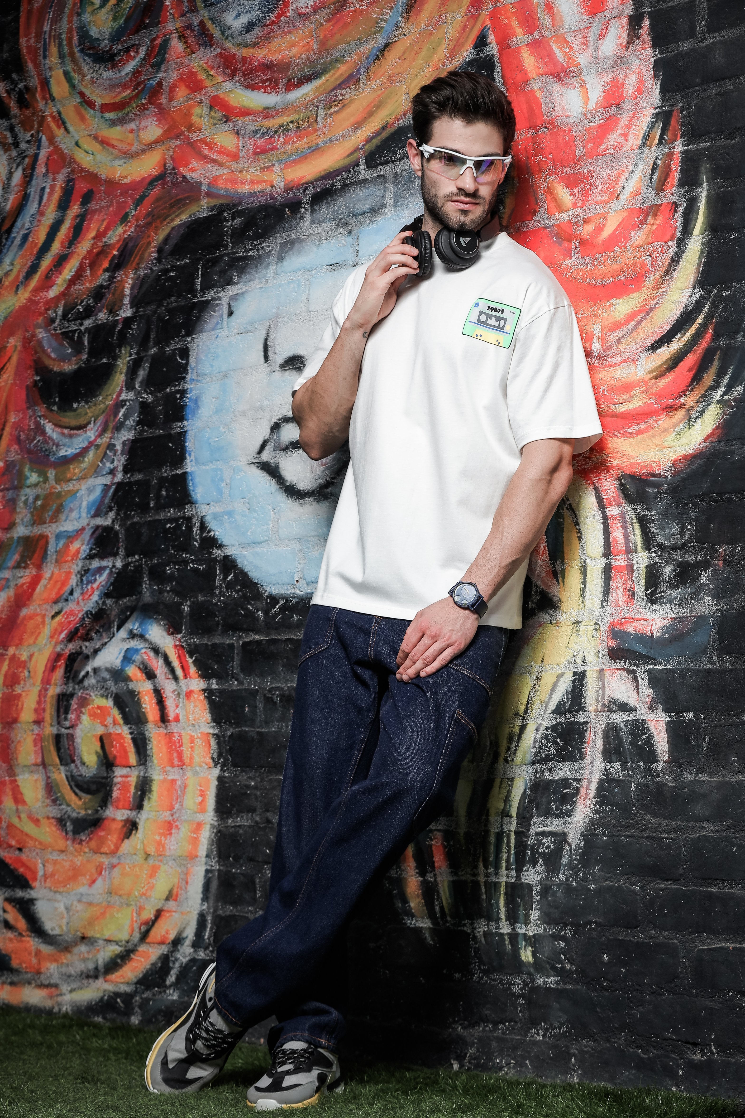 Unisex White Oversized Vintage T-shirt