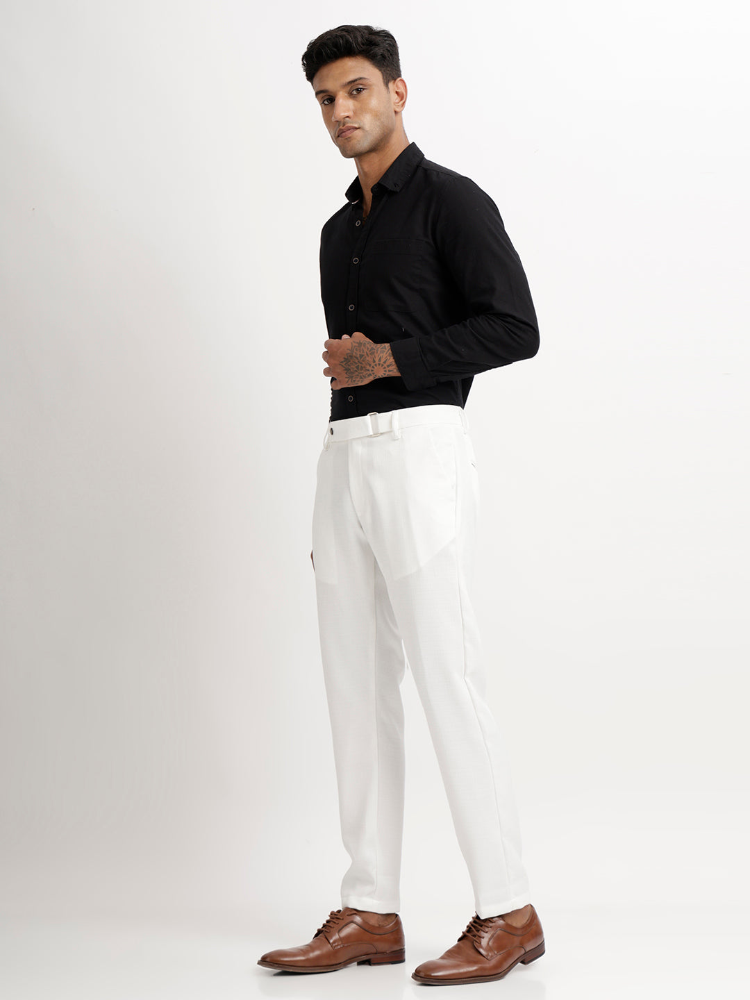 Men Textured  Slim Fit Trousers