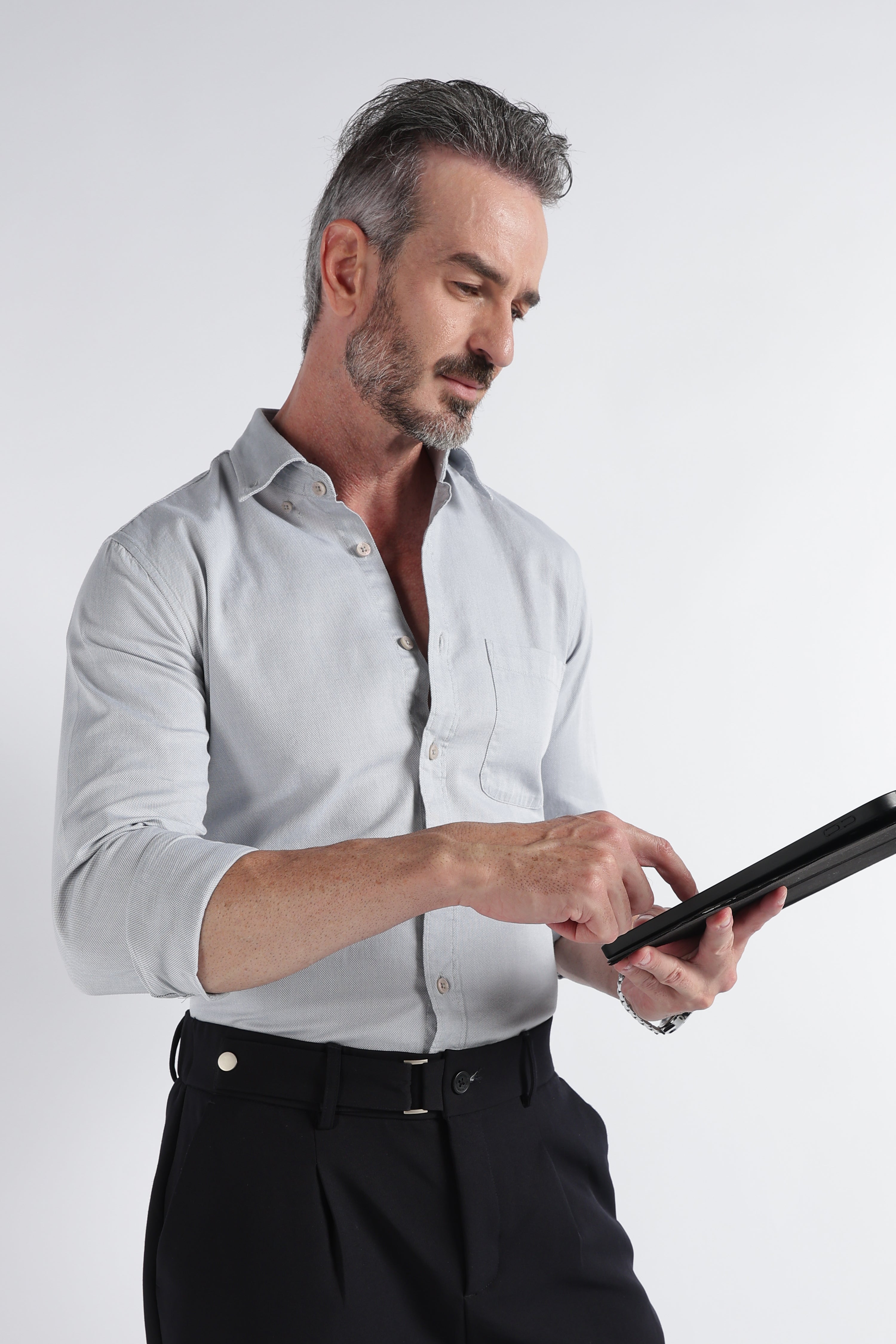 Men Grey Solid Casual Shirt