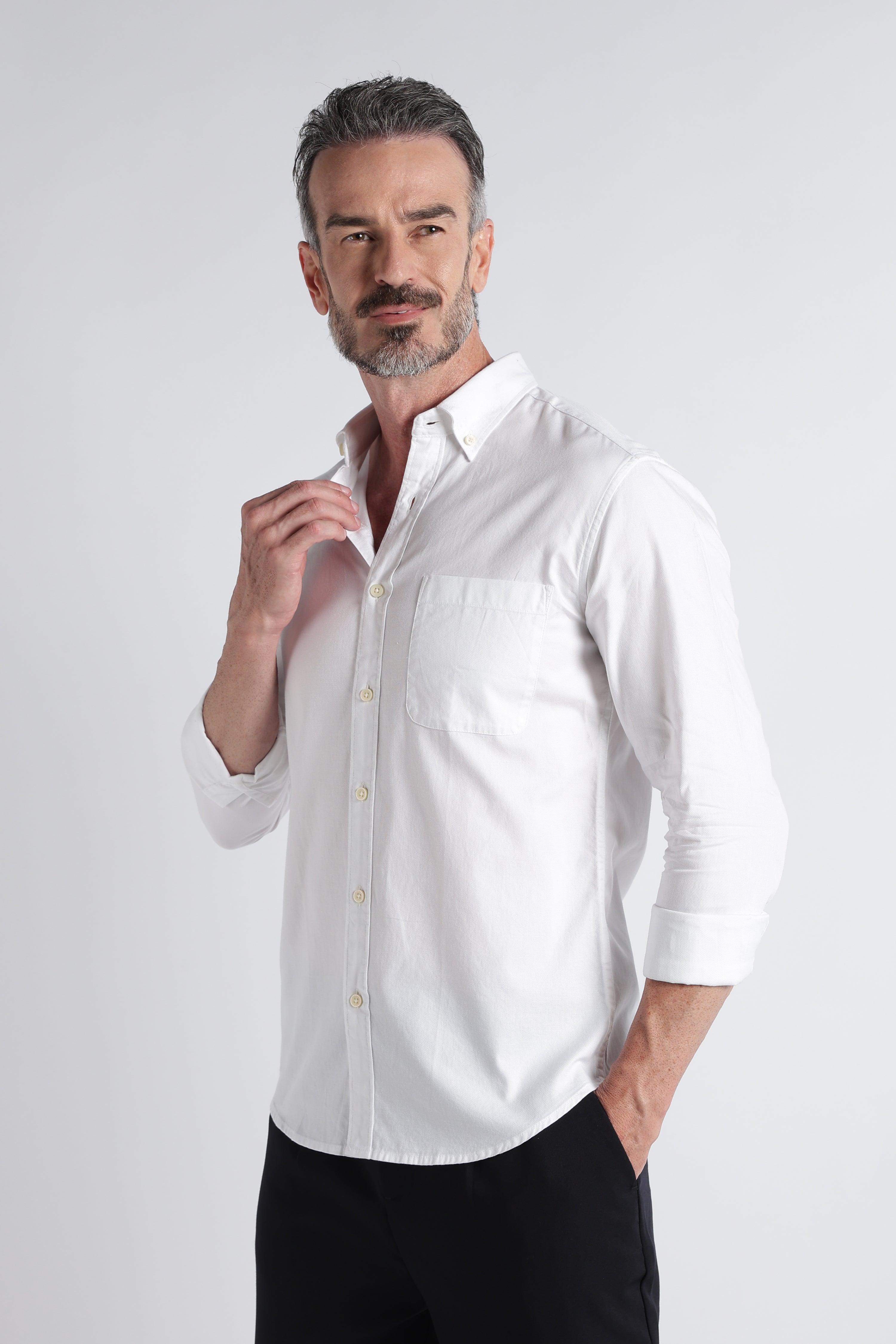 Men White Solid Casual Shirt