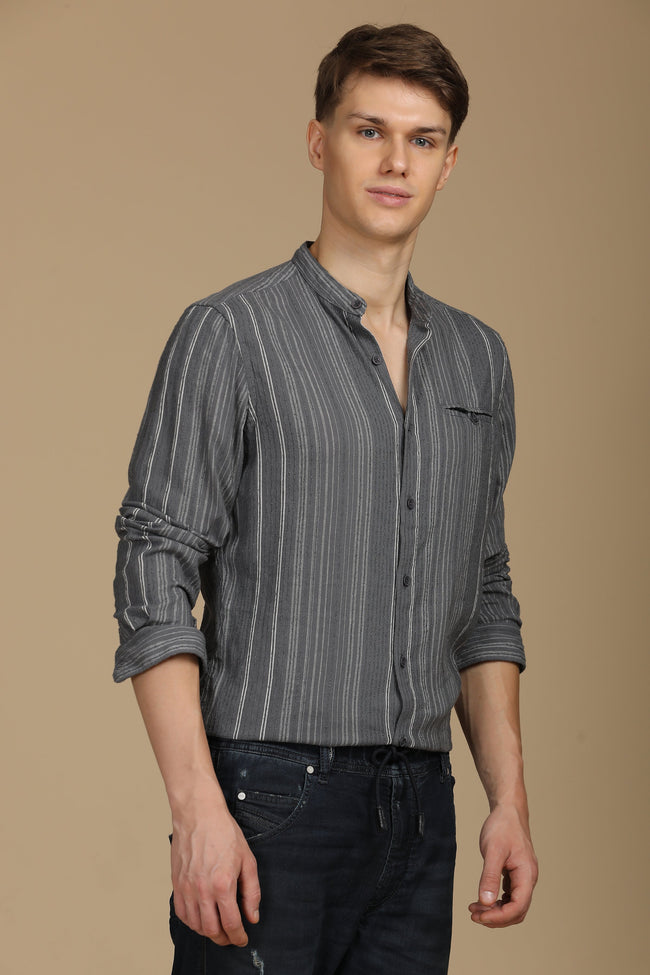 Men Chenille Striped Shirt