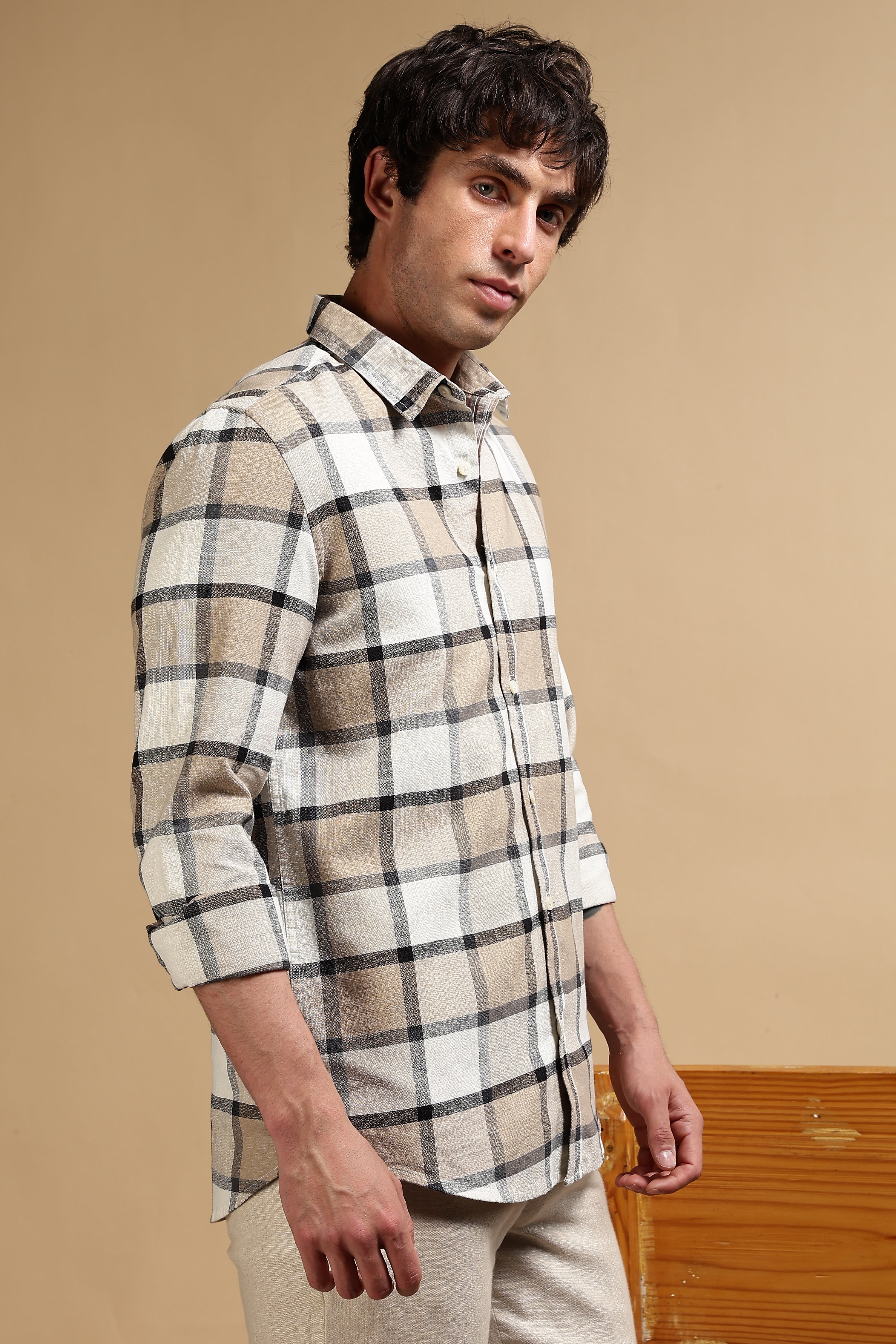 Men Cream Slim Fit Cotton Check Shirt