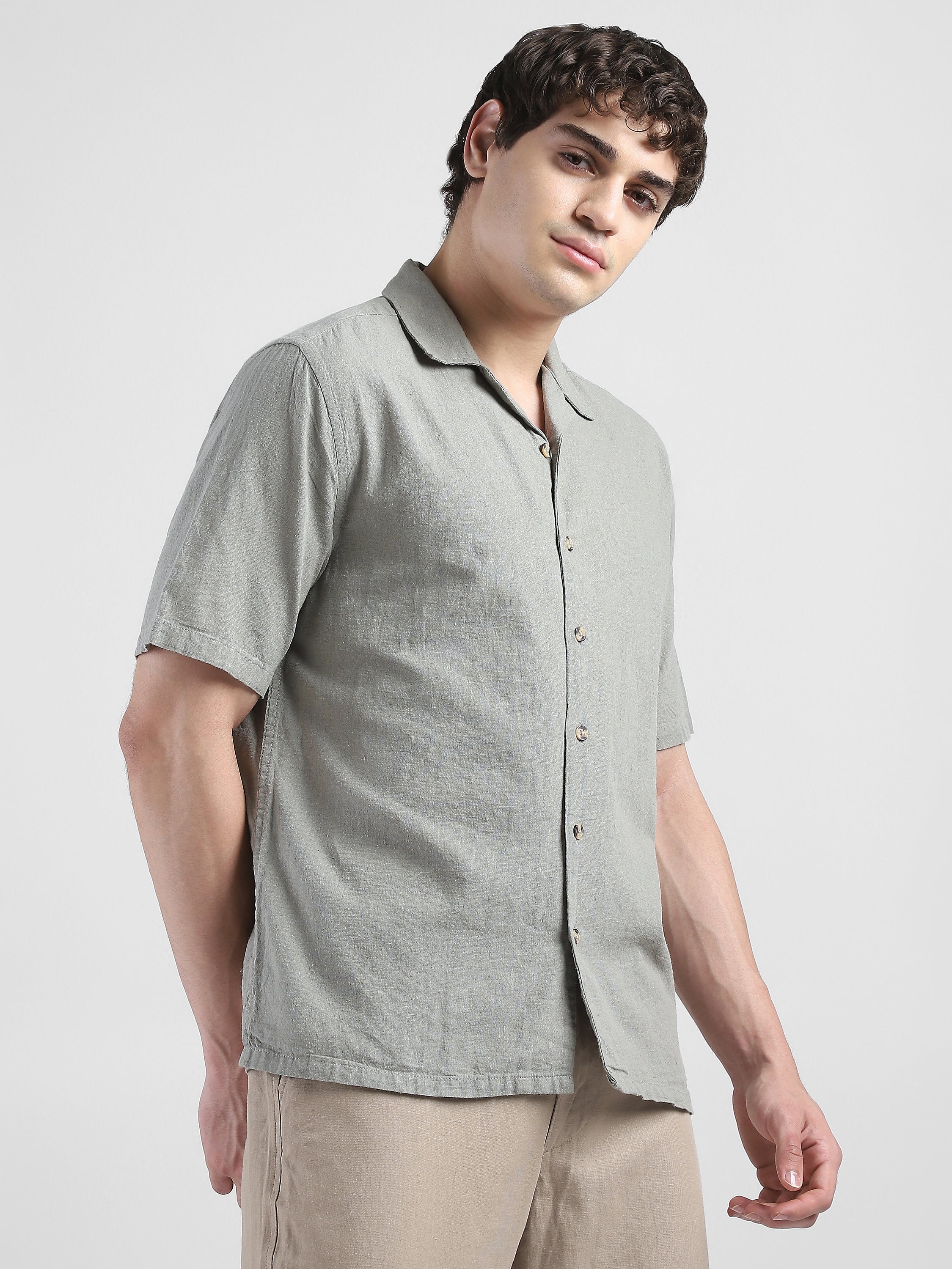 Men Olive Spread Collar Cotton Blend Shirt