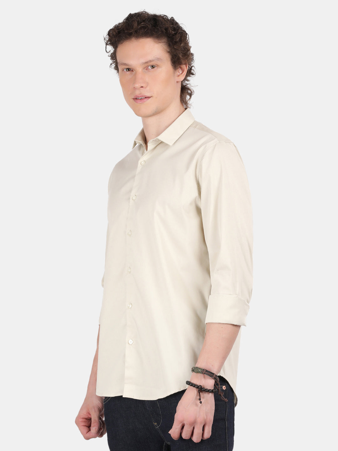 Men Cream Slim Fit Spread Collar Full Sleeve Casual Shirt