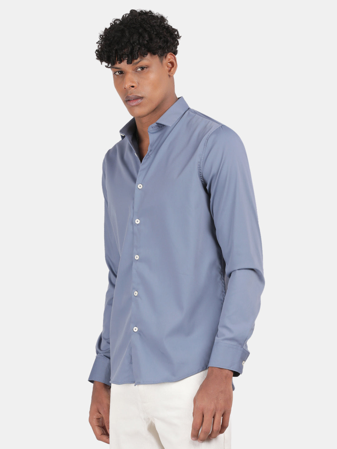 Men Blue Slim Fit Spread Collar Full Sleeve Casual Shirt