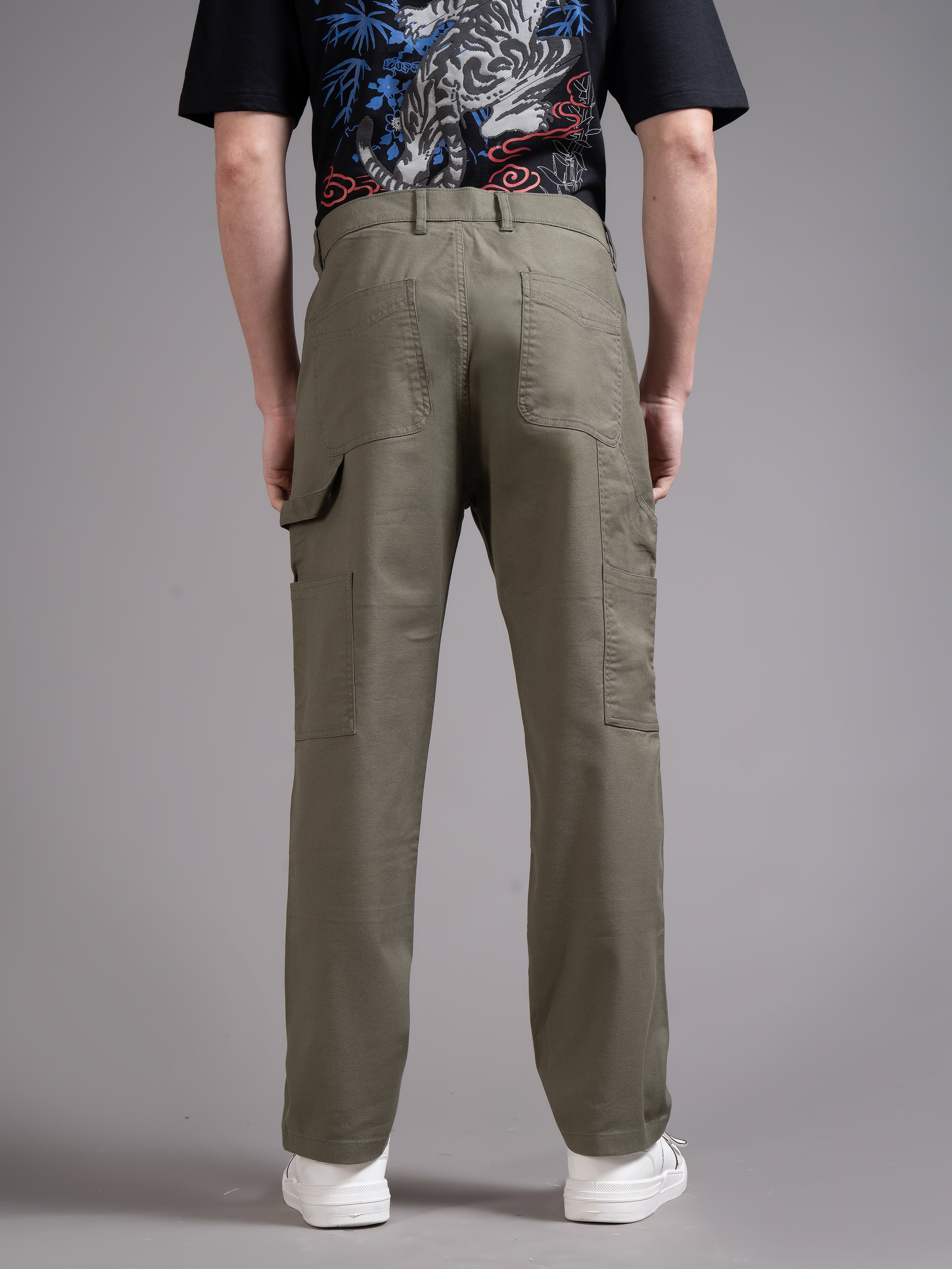 Men Green Straight Fit Cargo Trouser