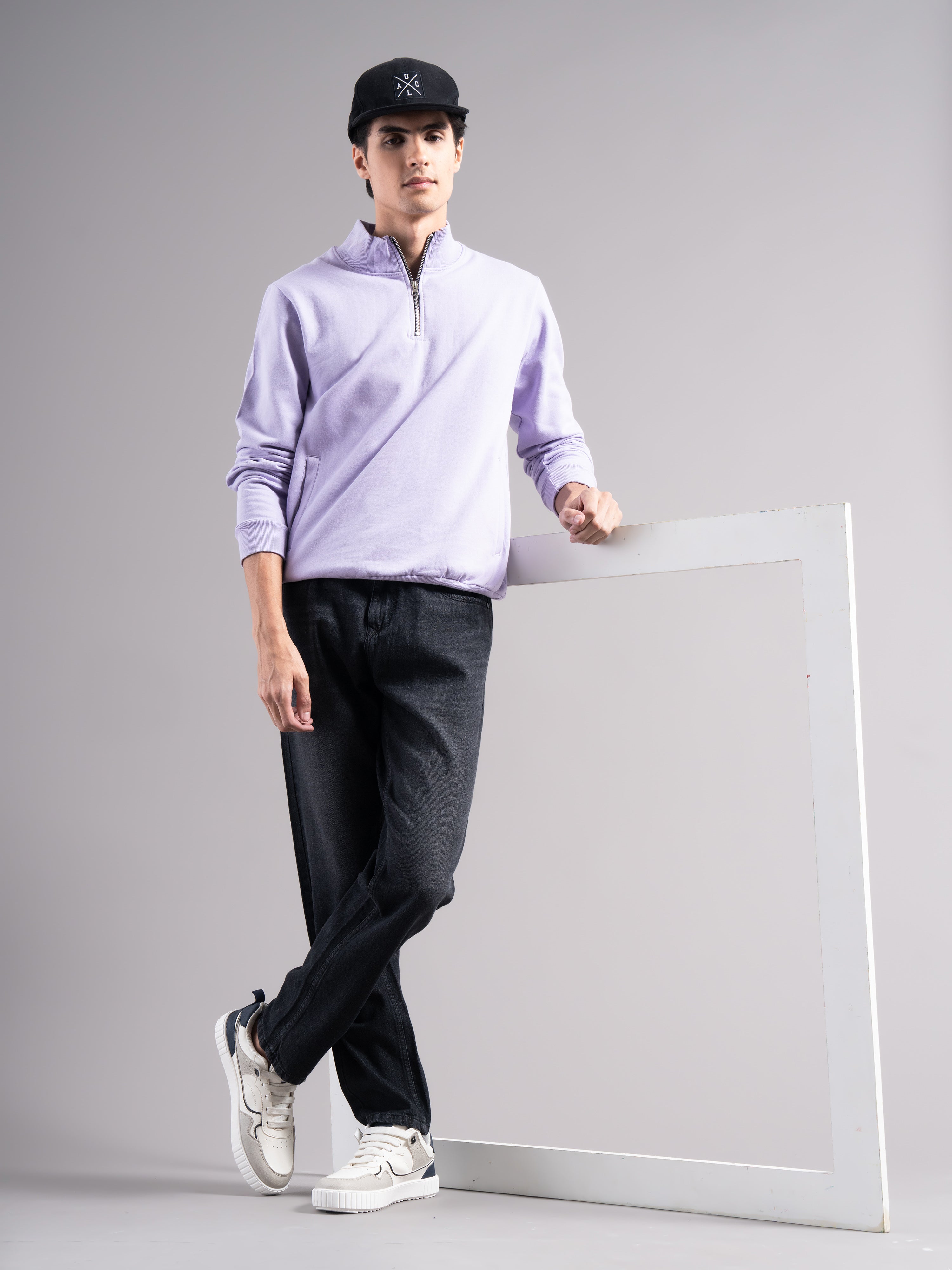 Men Grey Regular Fit Jeans