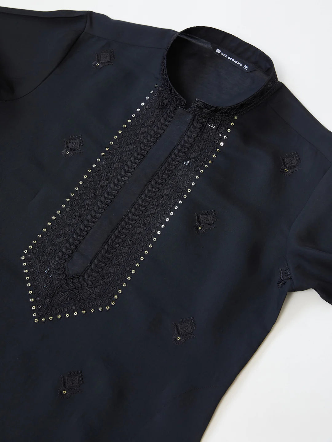 Men Black Embroidered Chanderi Silk Straight Kurta