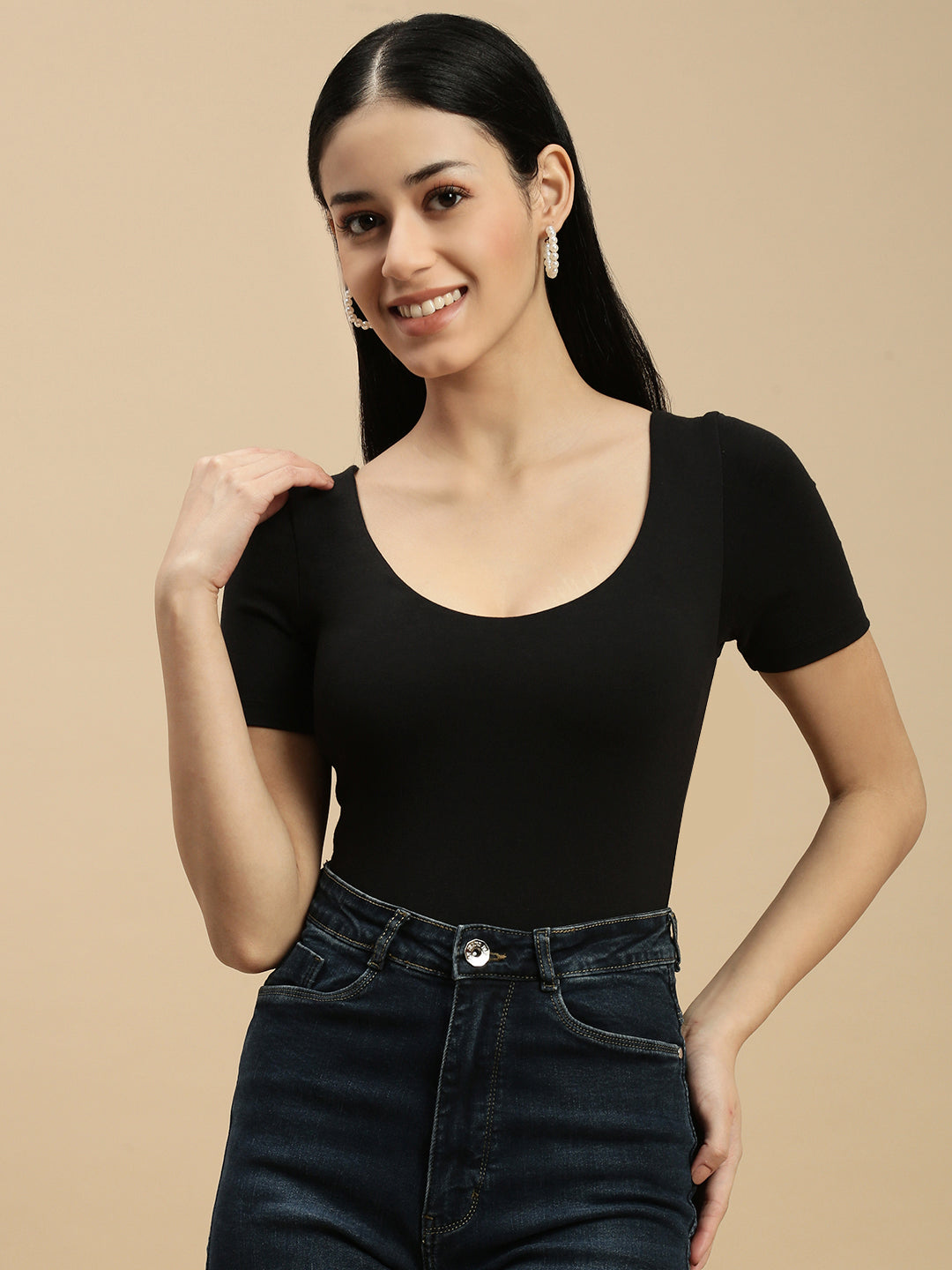 Women Black Half Sleeve Crop Top