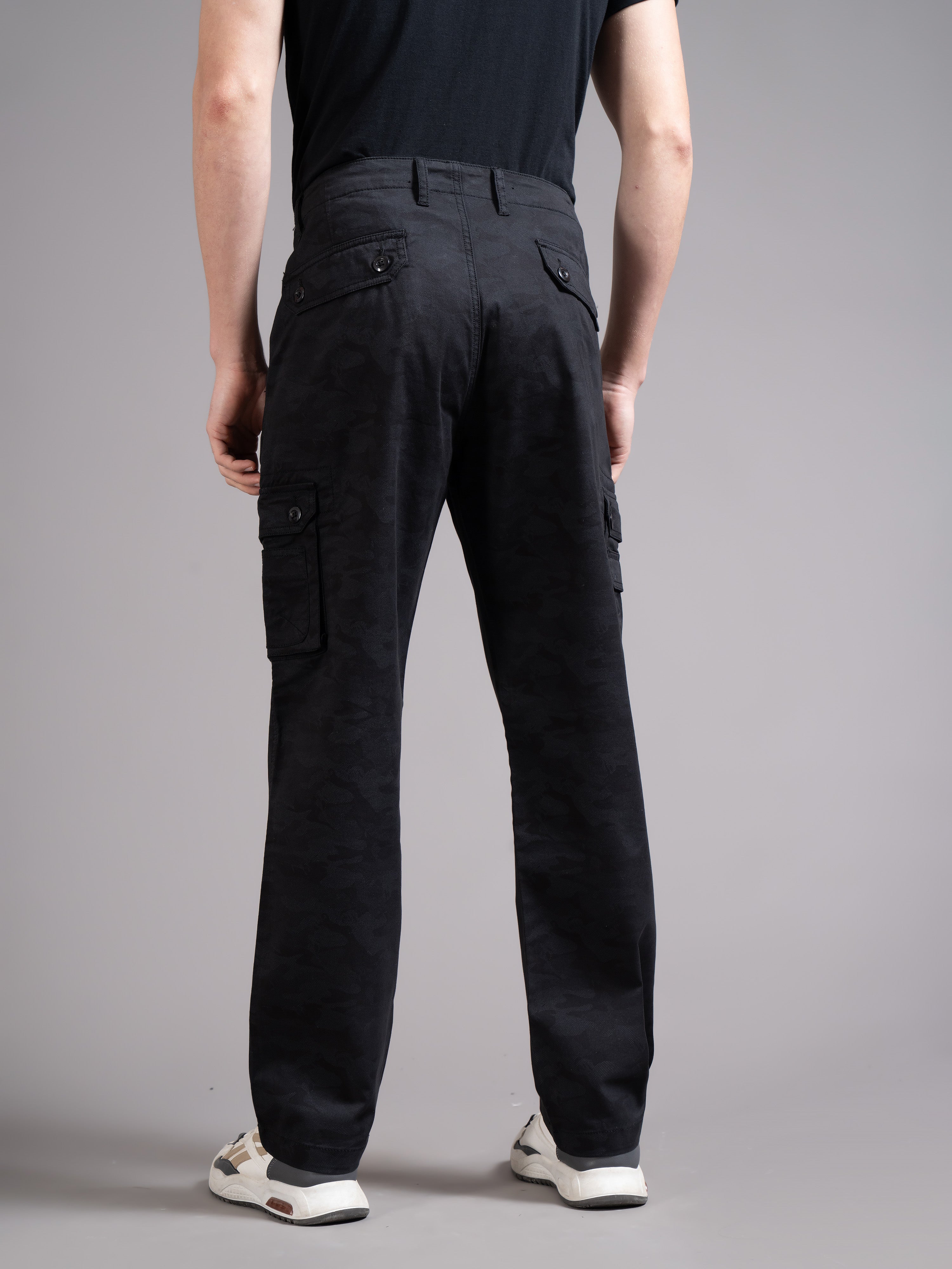 Men Black Relaxed Fit Cargo Trouser