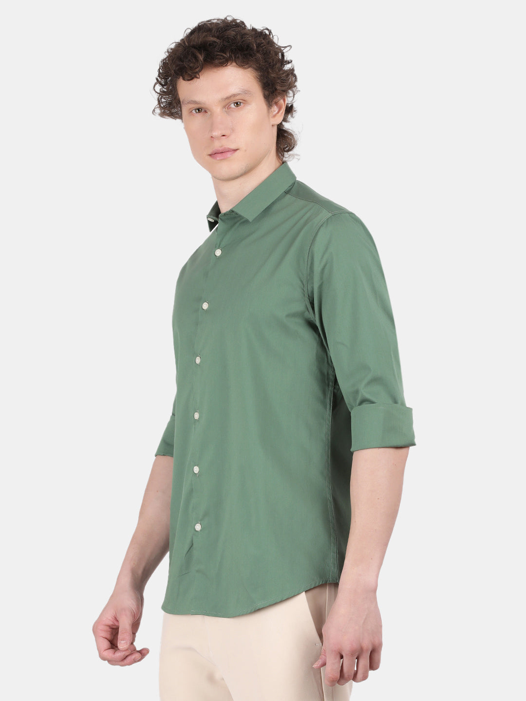 Men Green Slim Fit Spread Collar Full Sleeve Casual Shirt