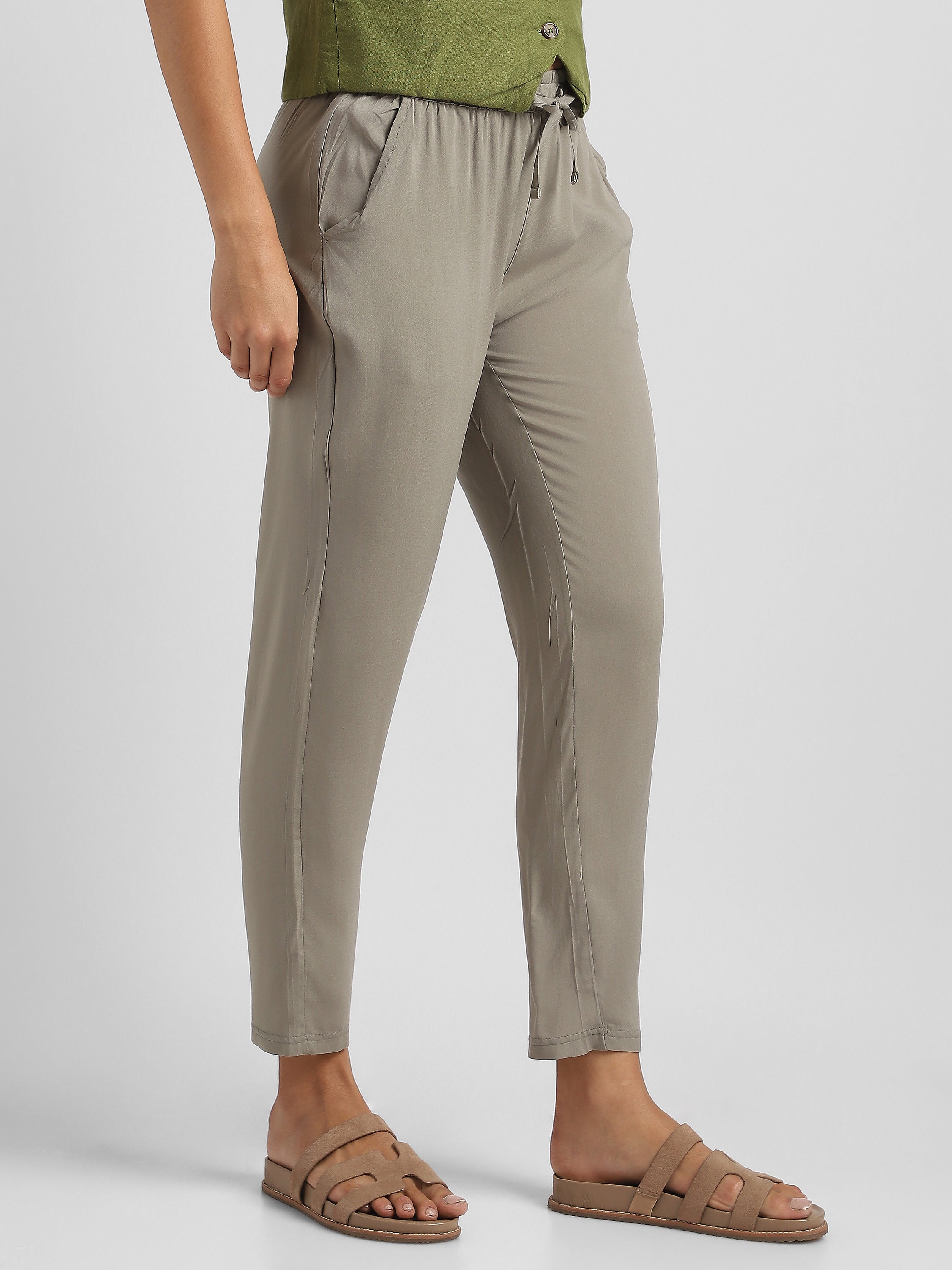 Women Olive Straight fit pants